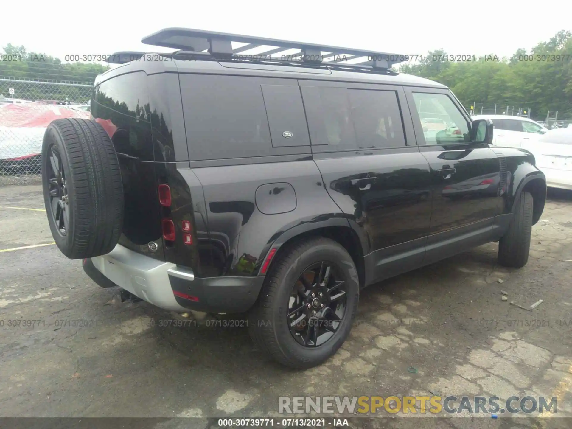 4 Photograph of a damaged car SALEP7EU1L2021138 LAND ROVER DEFENDER 2020