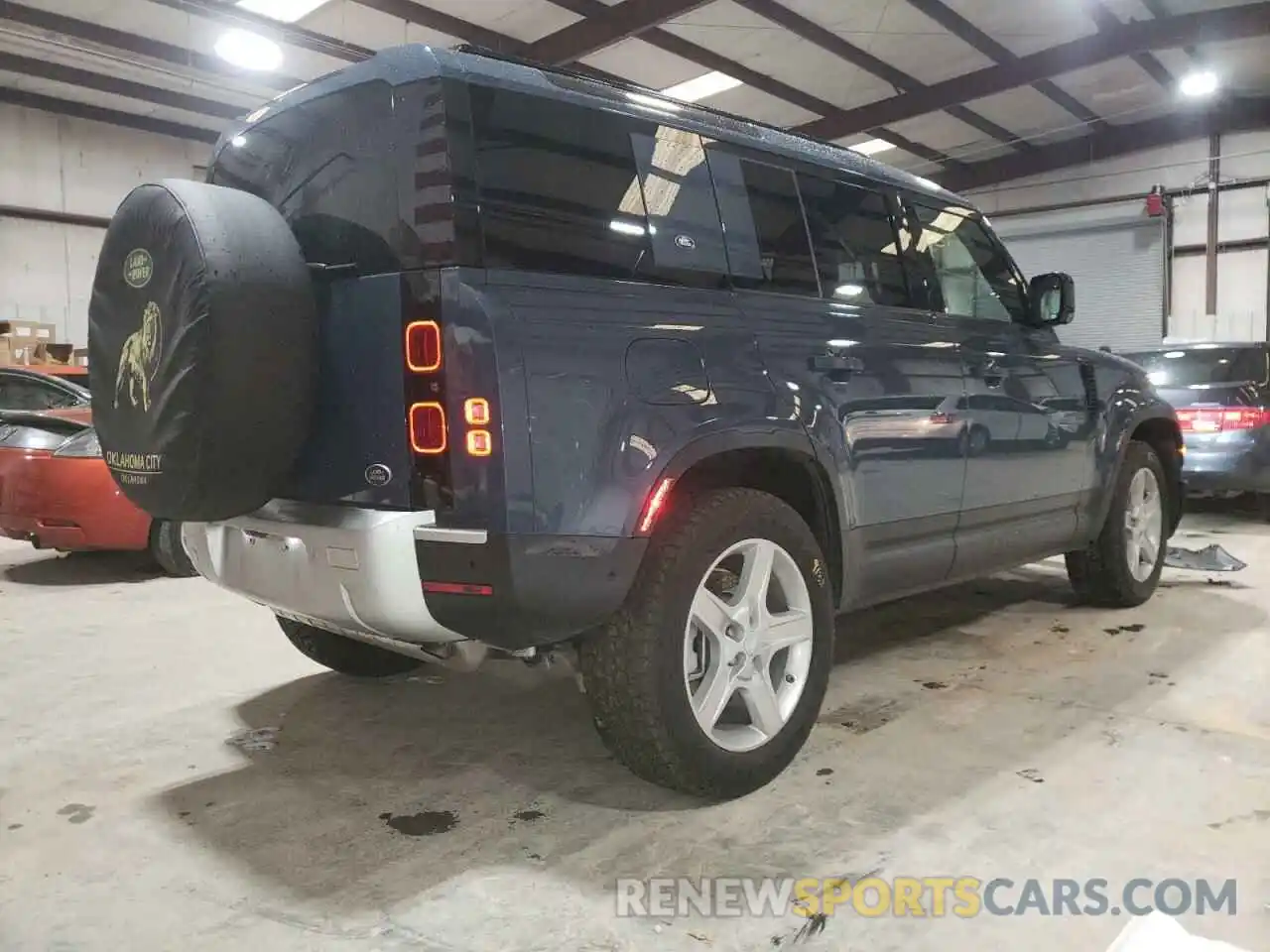 4 Photograph of a damaged car SALEP7EU3L2018595 LAND ROVER DEFENDER 2020