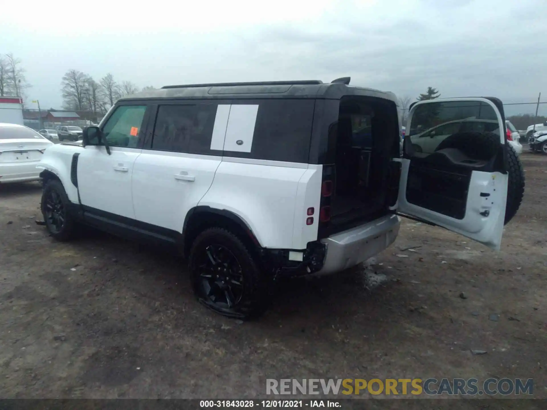 3 Photograph of a damaged car SALEP7EU5L2033051 LAND ROVER DEFENDER 2020