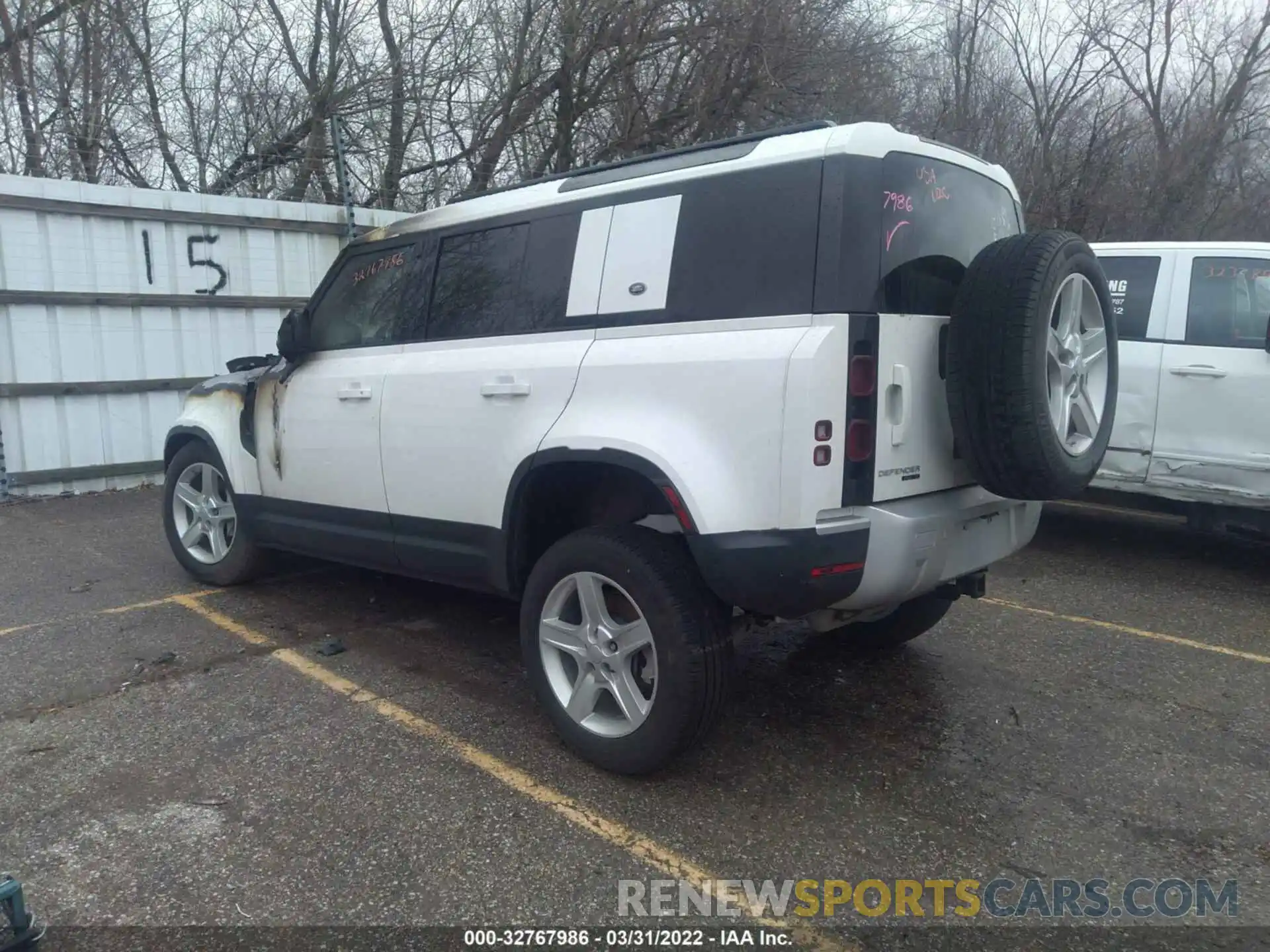 3 Photograph of a damaged car SALEP7EU6L2033981 LAND ROVER DEFENDER 2020