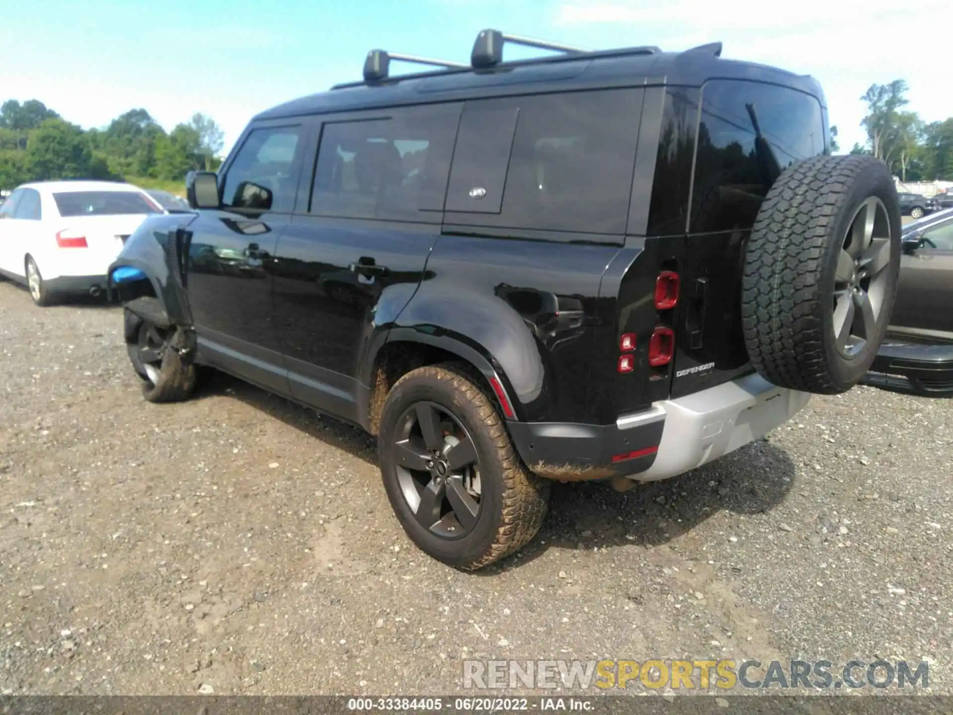 3 Photograph of a damaged car SALEP7EU7L2014713 LAND ROVER DEFENDER 2020