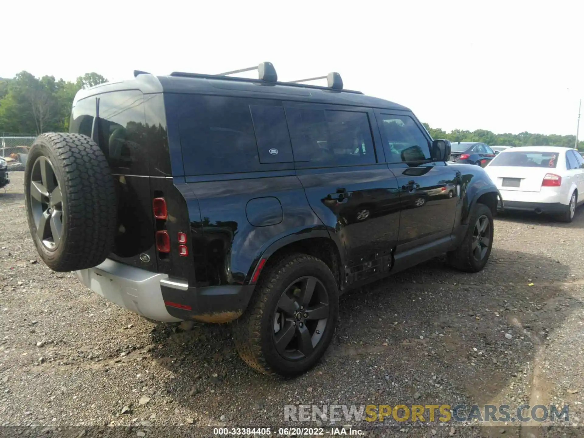 4 Photograph of a damaged car SALEP7EU7L2014713 LAND ROVER DEFENDER 2020