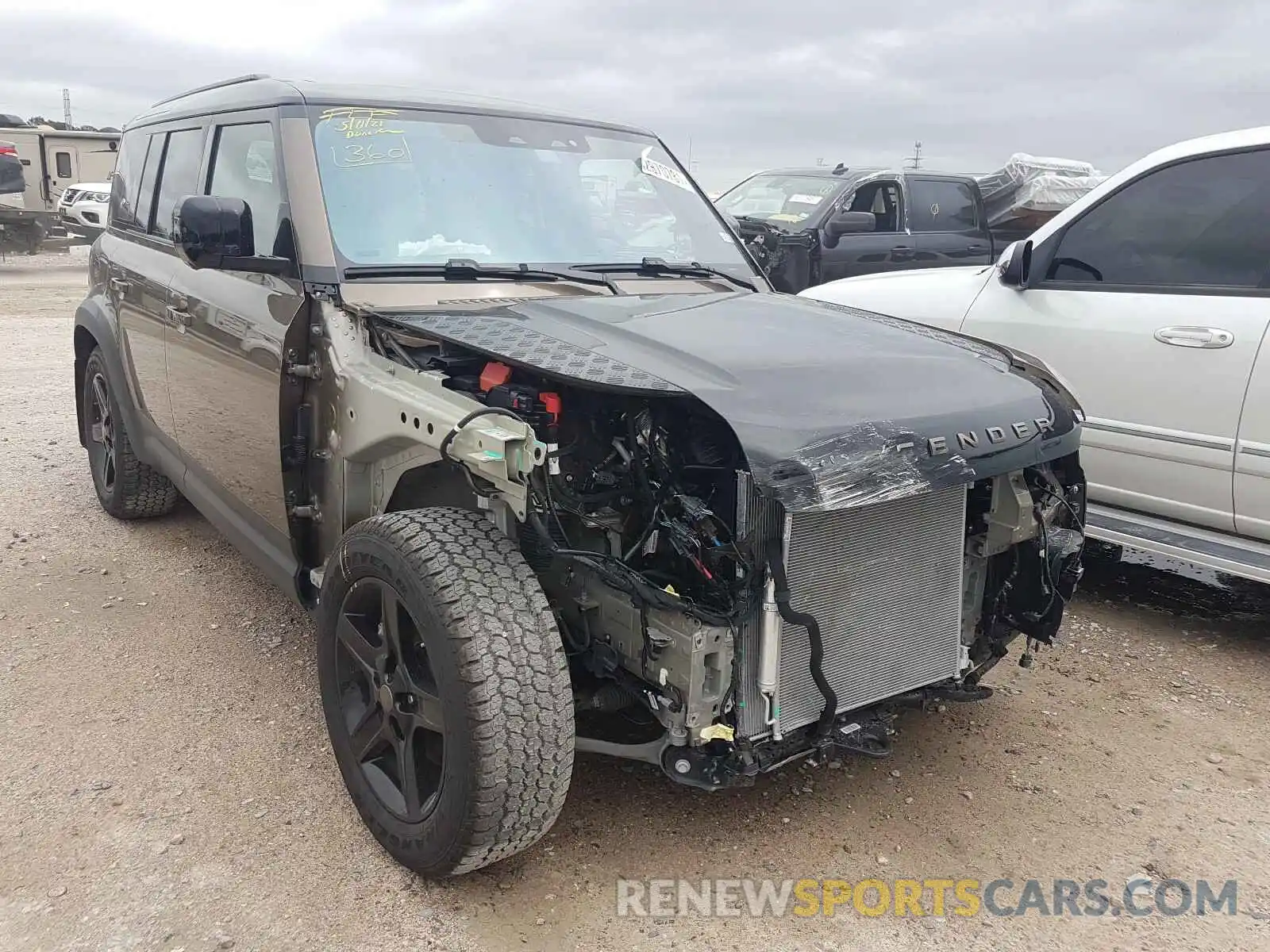 1 Photograph of a damaged car SALEP7EU8L2022643 LAND ROVER DEFENDER 2020