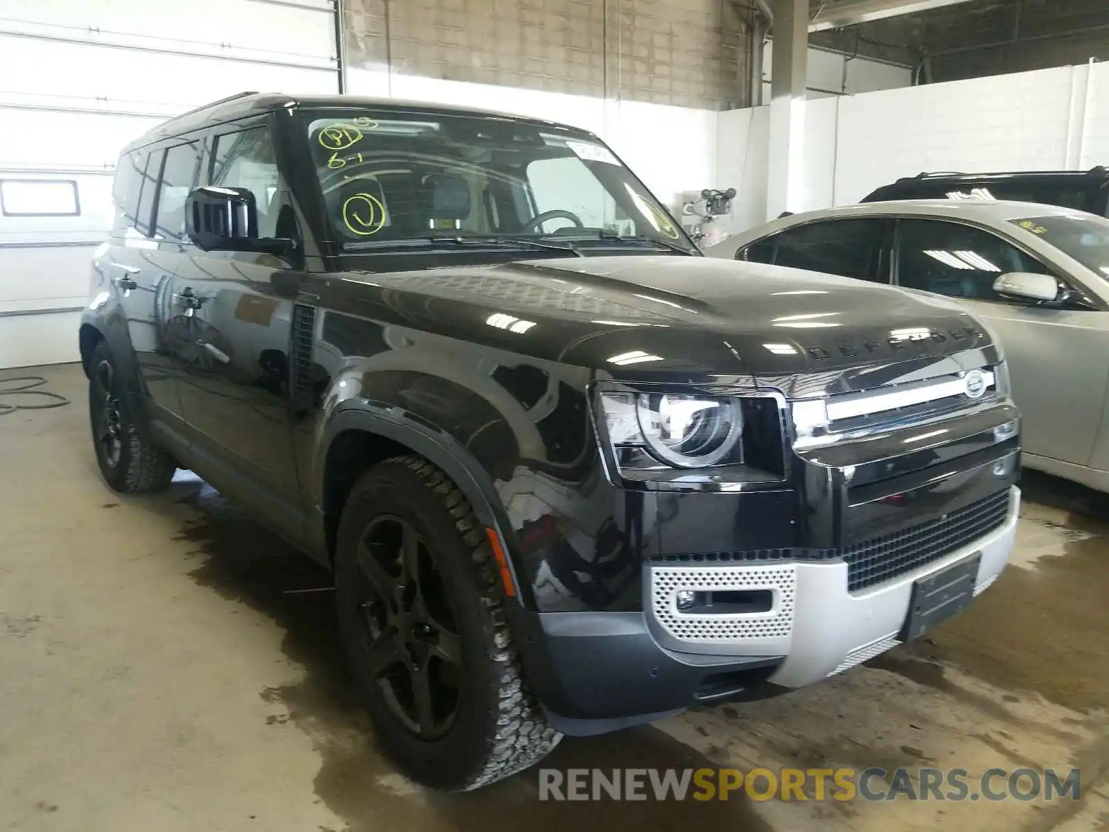 1 Photograph of a damaged car SALEP7EU9L2019752 LAND ROVER DEFENDER 2020