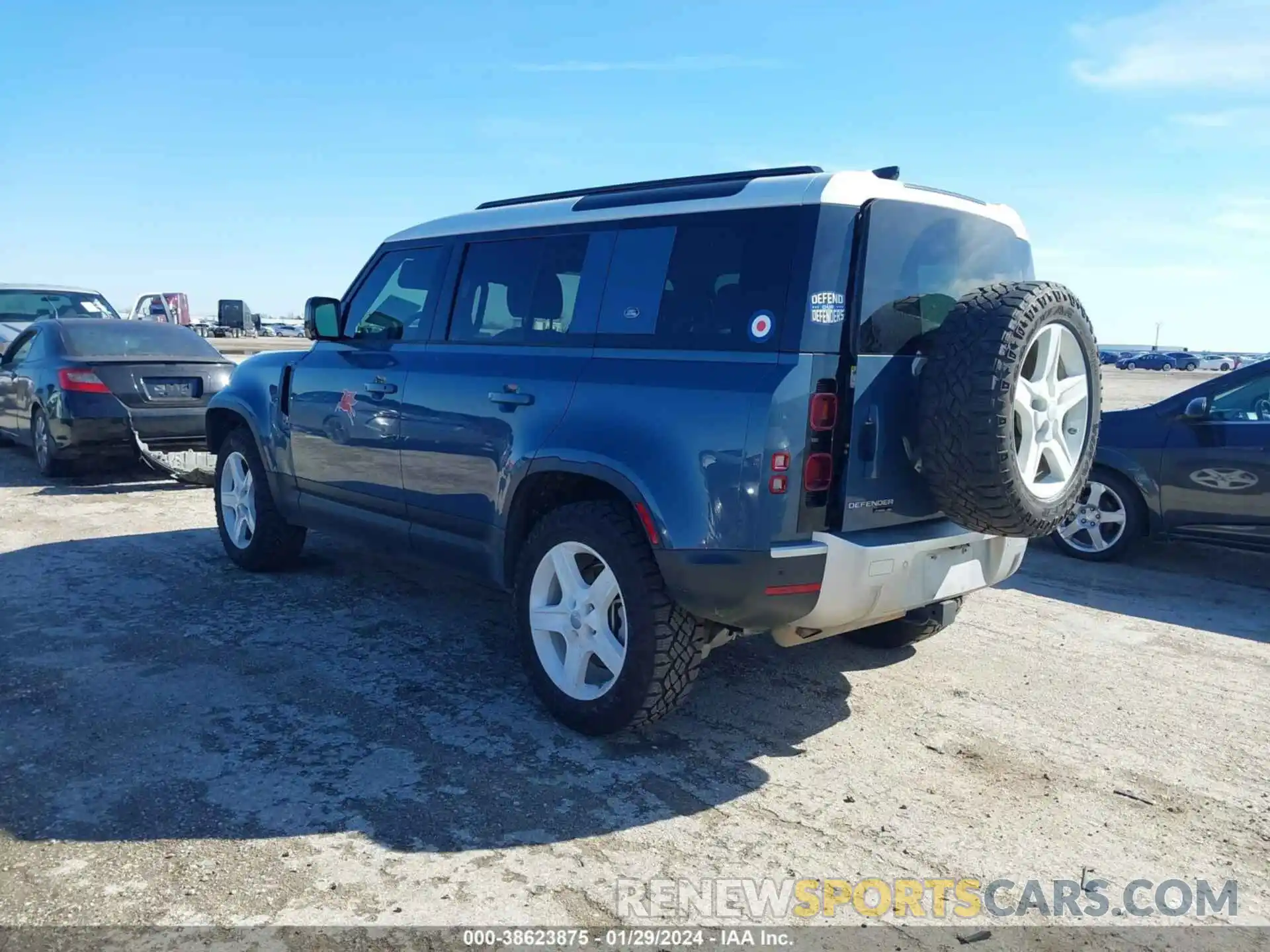 3 Photograph of a damaged car SALEP7EUXL2025821 LAND ROVER DEFENDER 2020