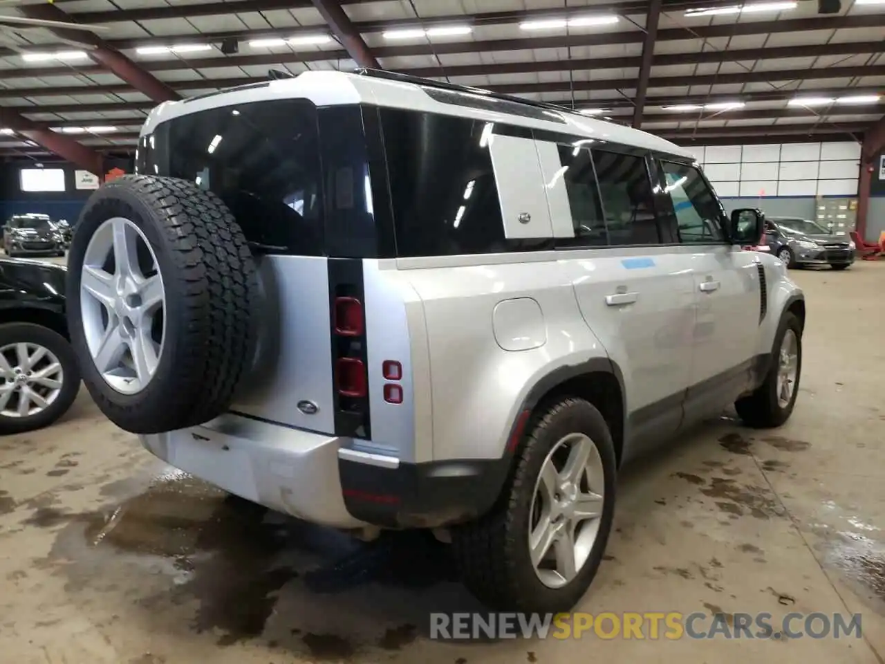 4 Photograph of a damaged car SALEPEEU0L2007560 LAND ROVER DEFENDER 2020