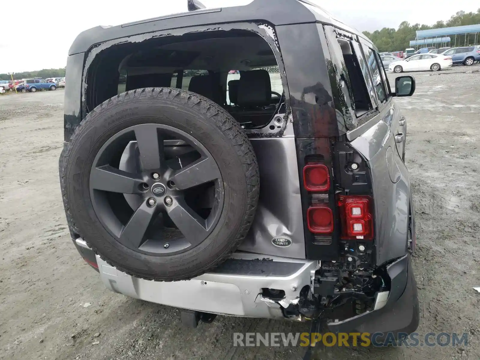 9 Photograph of a damaged car SALEPEEU0L2020440 LAND ROVER DEFENDER 2020