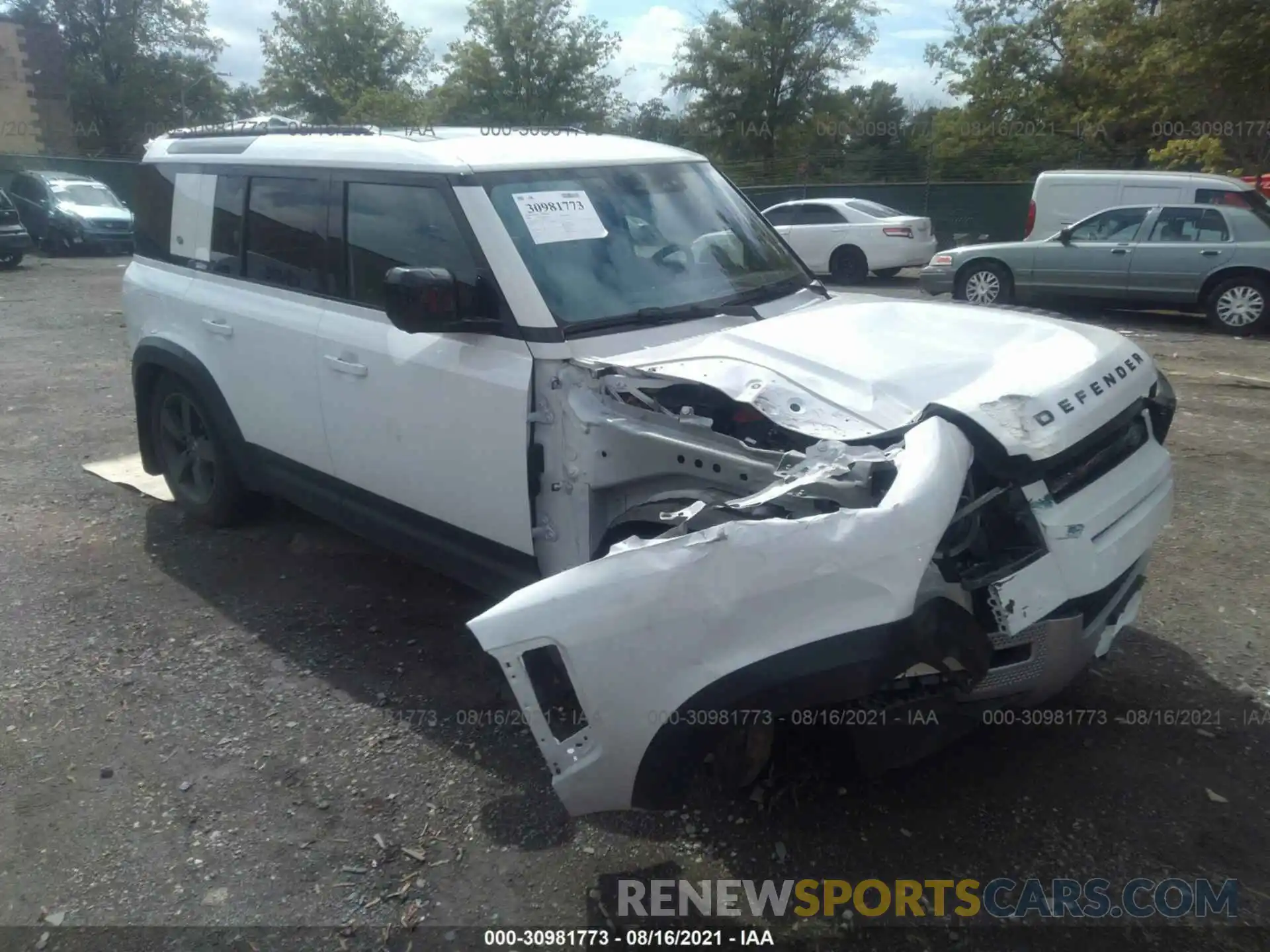 1 Photograph of a damaged car SALEPEEU2L2020228 LAND ROVER DEFENDER 2020