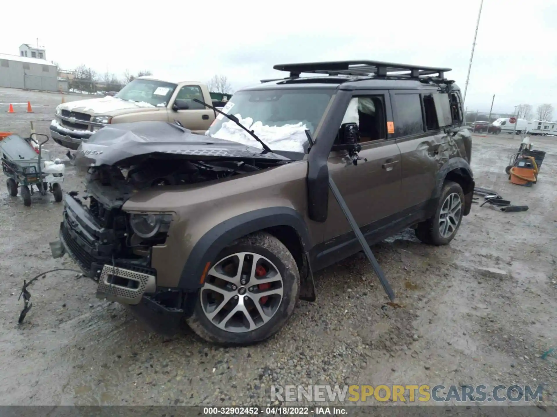 2 Photograph of a damaged car SALEX7EUXL2020327 LAND ROVER DEFENDER 2020