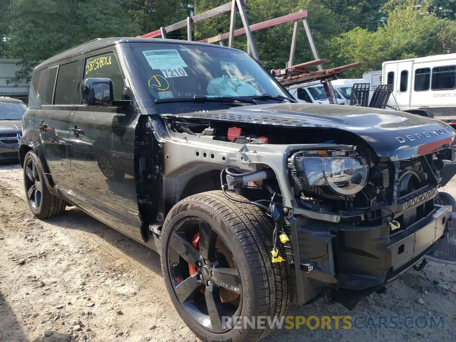 1 Photograph of a damaged car SALEXEEU1L2033908 LAND ROVER DEFENDER 2020