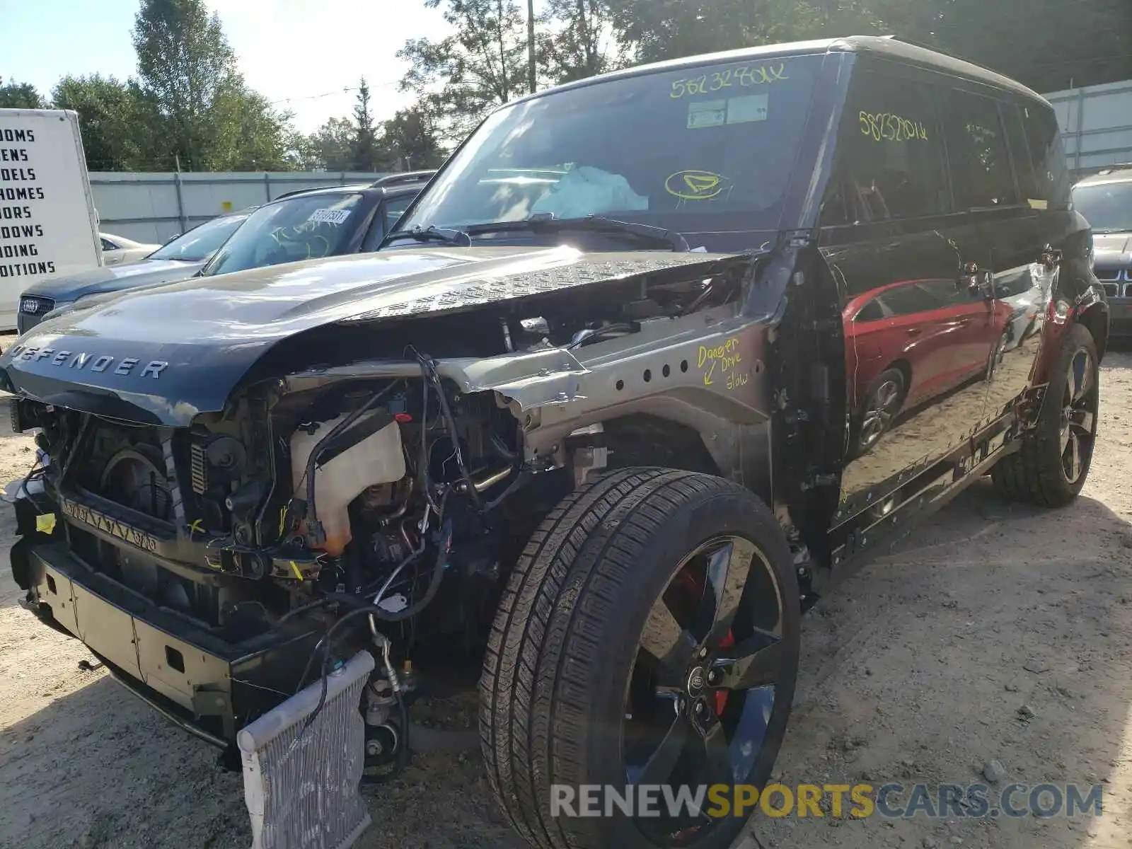 2 Photograph of a damaged car SALEXEEU1L2033908 LAND ROVER DEFENDER 2020