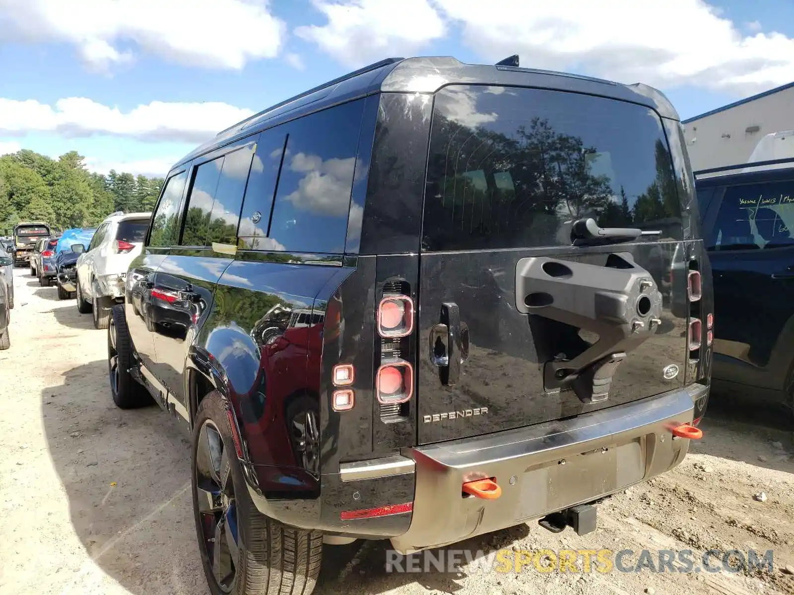 3 Photograph of a damaged car SALEXEEU1L2033908 LAND ROVER DEFENDER 2020