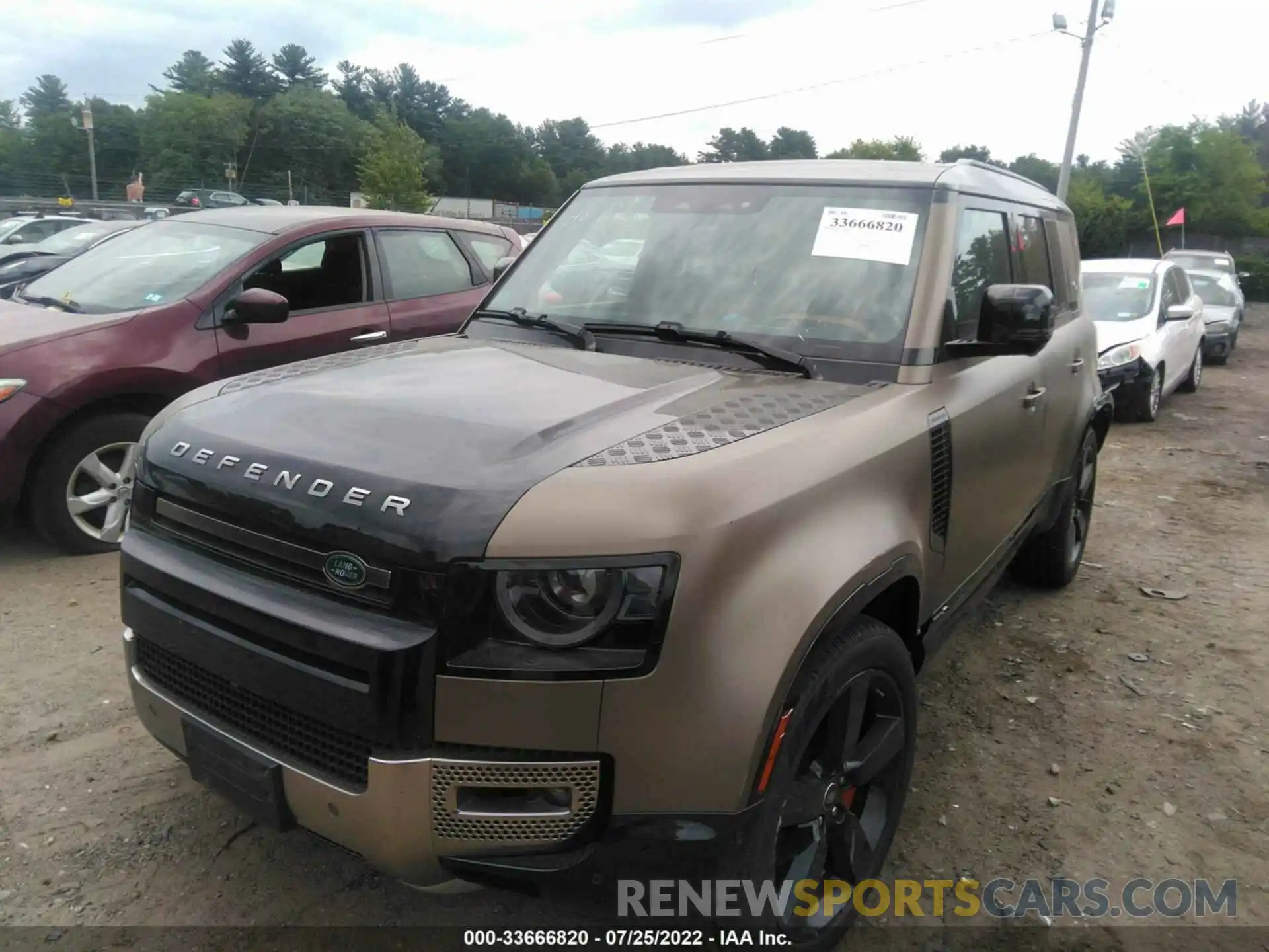 2 Photograph of a damaged car SALEXEEU6L2032365 LAND ROVER DEFENDER 2020