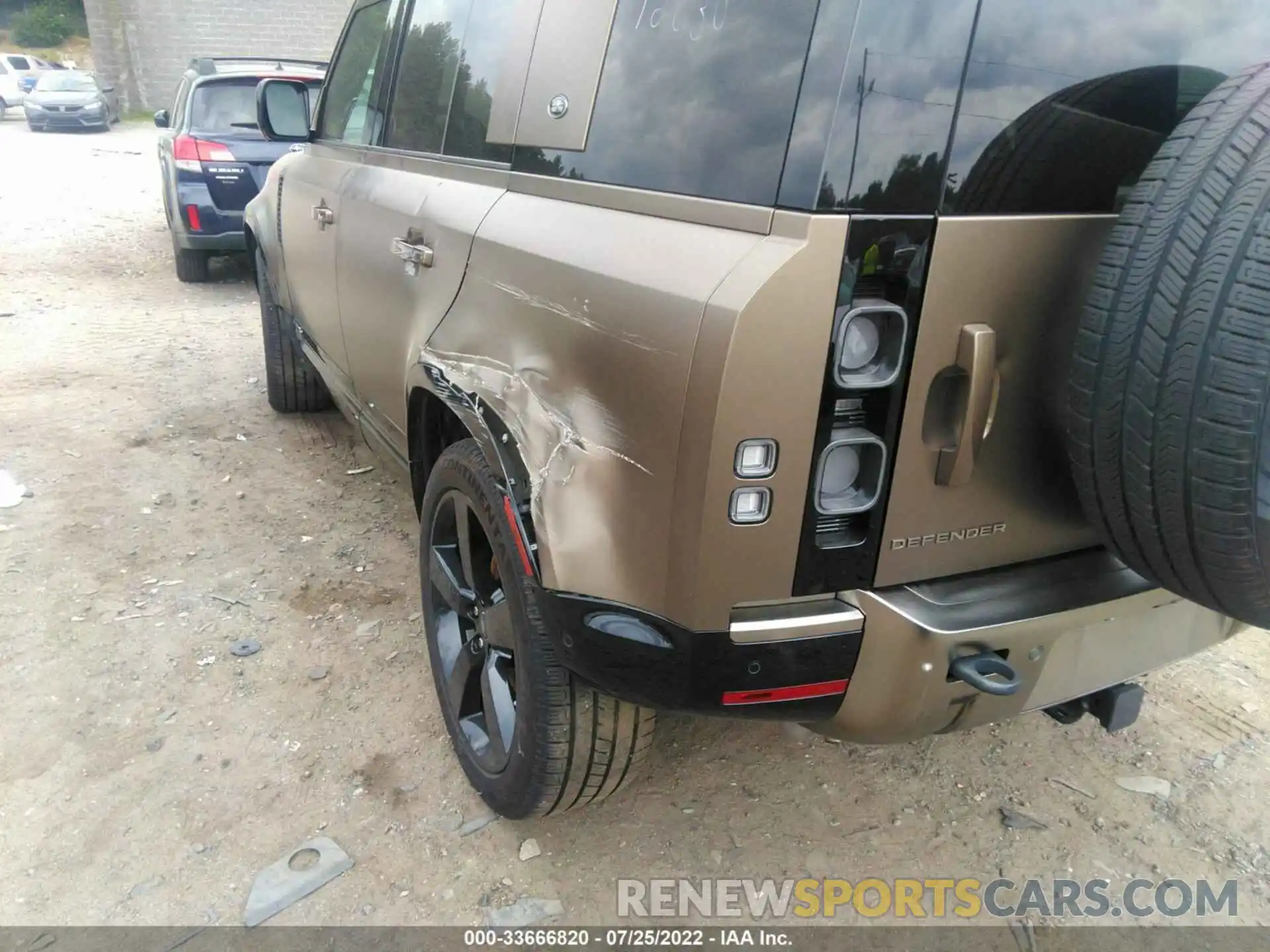 6 Photograph of a damaged car SALEXEEU6L2032365 LAND ROVER DEFENDER 2020