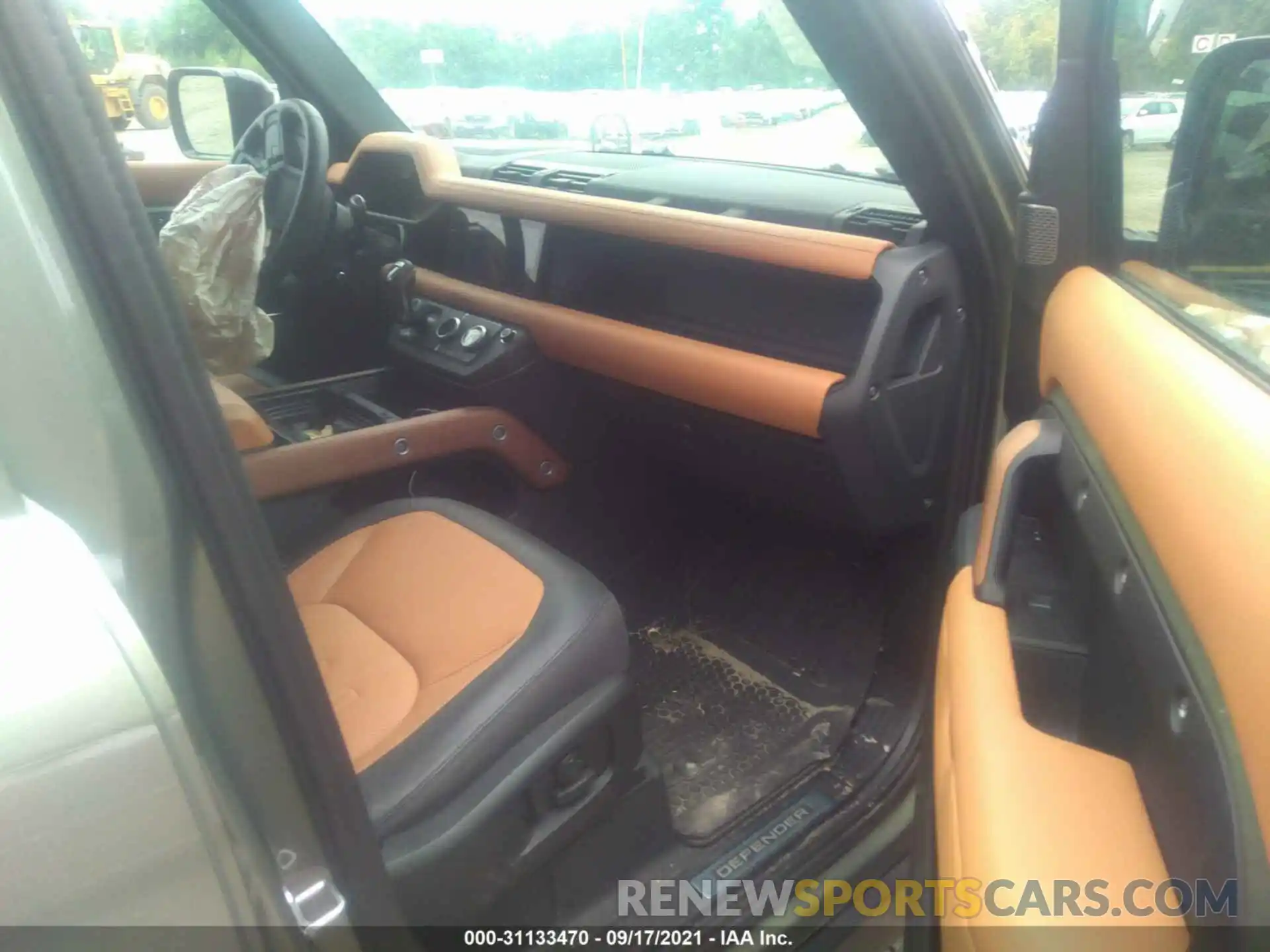 5 Photograph of a damaged car SALEXEEU7L2030530 LAND ROVER DEFENDER 2020