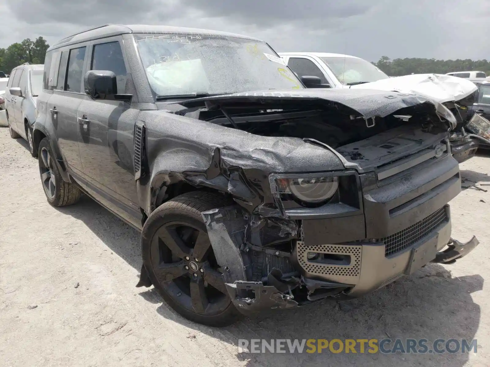 1 Photograph of a damaged car SALE27RUXM2040488 LAND ROVER DEFENDER 2021