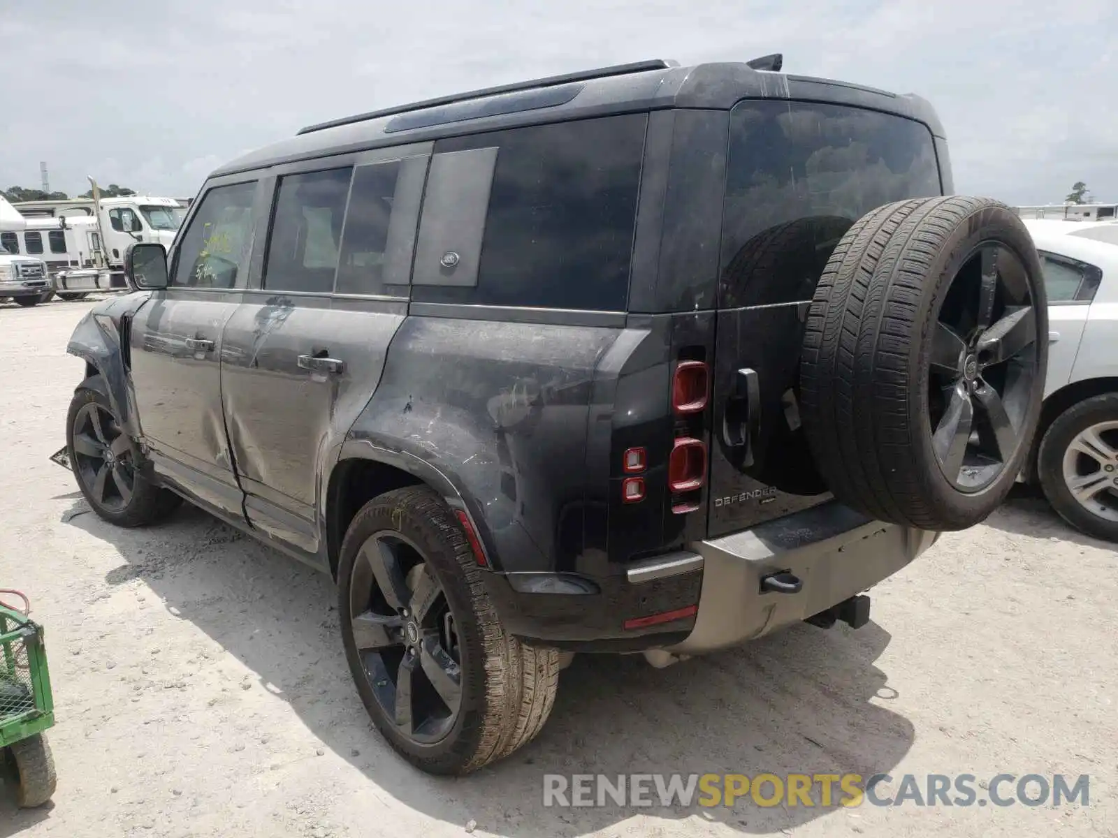 3 Photograph of a damaged car SALE27RUXM2040488 LAND ROVER DEFENDER 2021