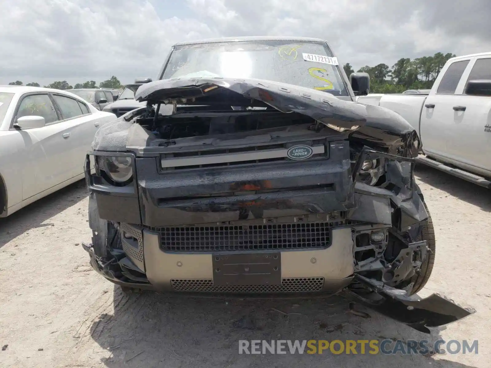 9 Photograph of a damaged car SALE27RUXM2040488 LAND ROVER DEFENDER 2021