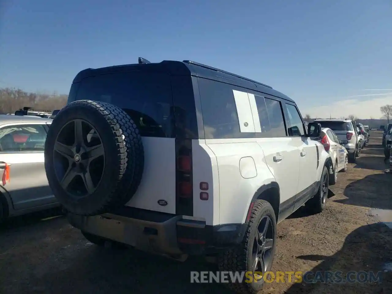 4 Фотография поврежденного автомобиля SALE27RUXM2047246 LAND ROVER DEFENDER 2021