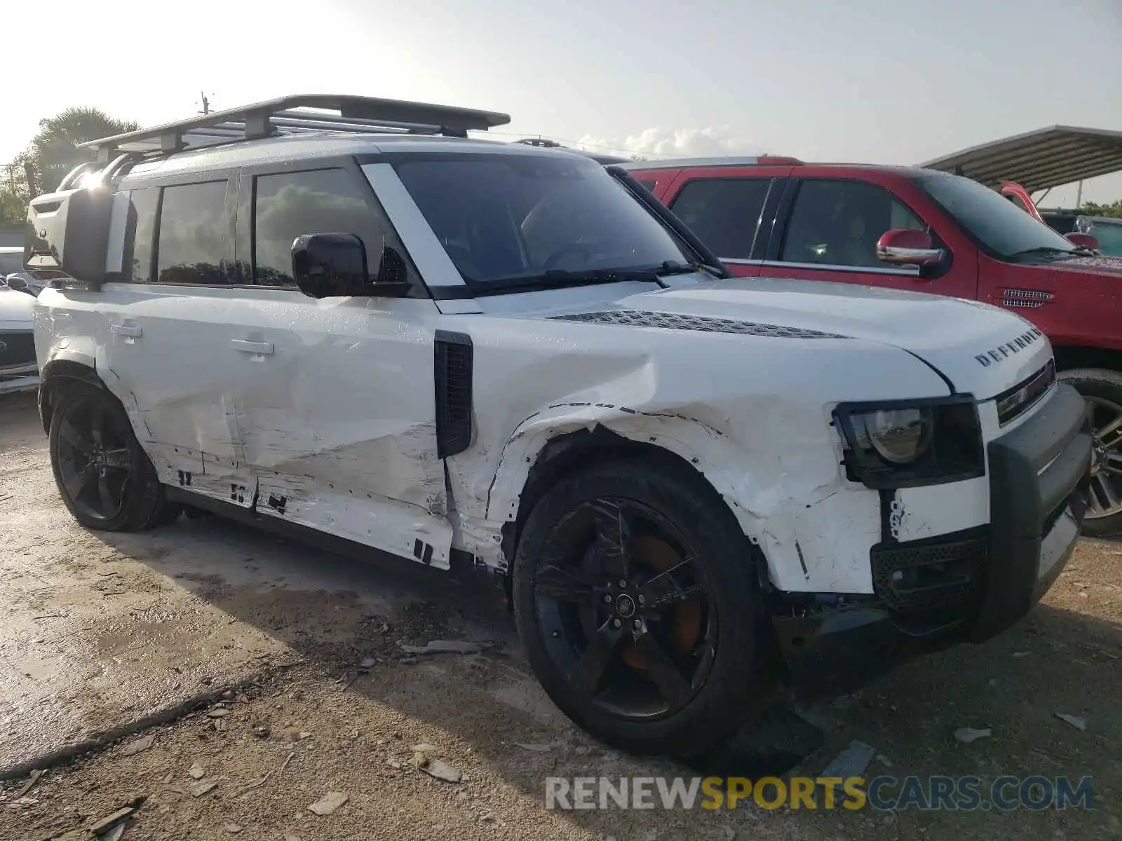 1 Photograph of a damaged car SALE2ERU8N2066464 LAND ROVER DEFENDER 2021