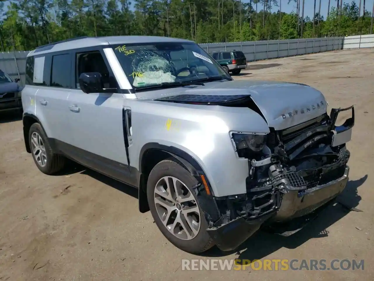 1 Photograph of a damaged car SALE37RU0M2038004 LAND ROVER DEFENDER 2021