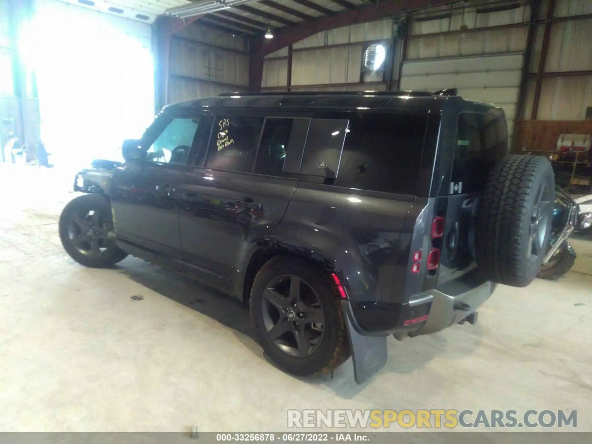 3 Photograph of a damaged car SALE37RU0M2046376 LAND ROVER DEFENDER 2021