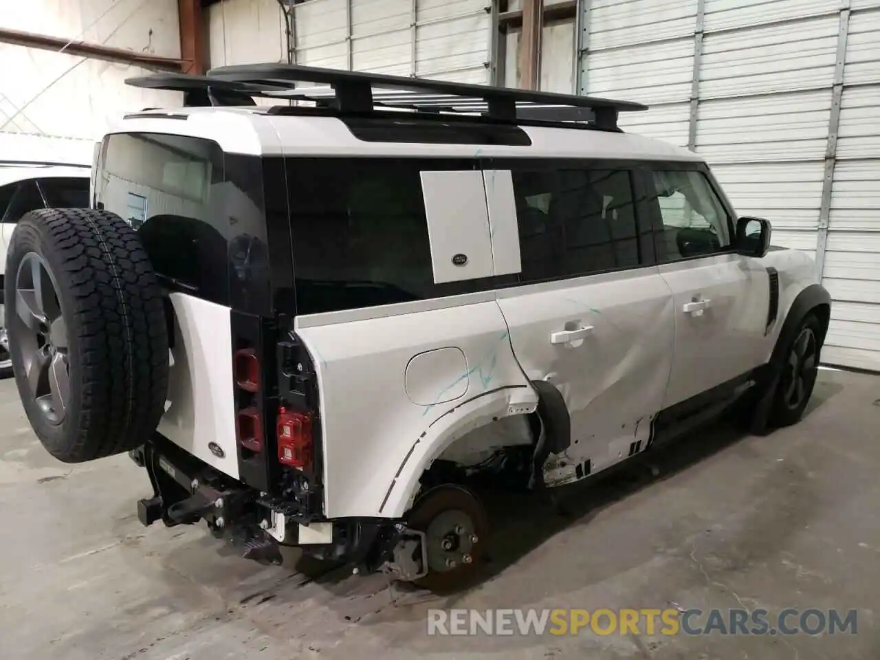 4 Photograph of a damaged car SALE37RU8M2045654 LAND ROVER DEFENDER 2021