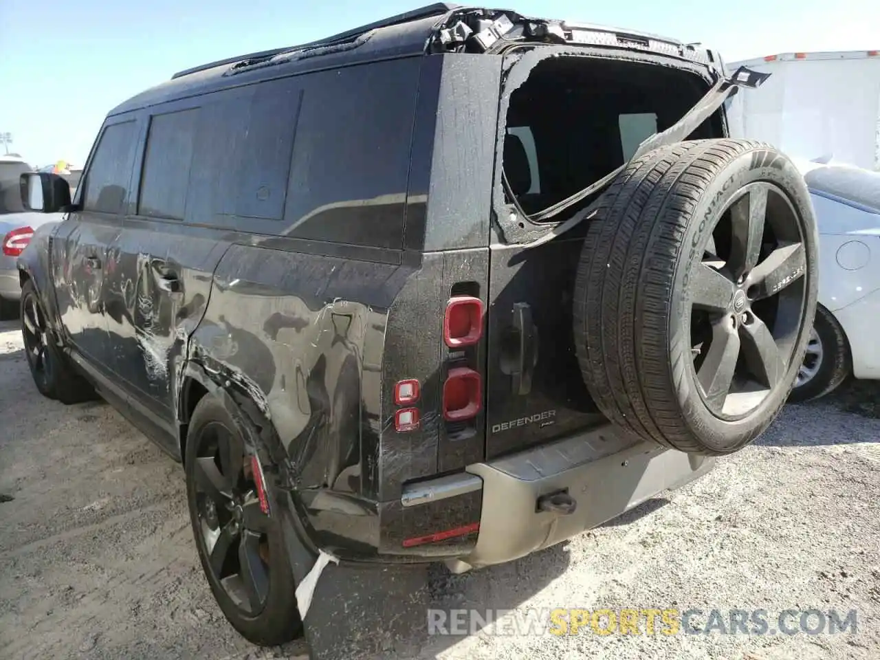 3 Photograph of a damaged car SALE3ERU4M2062343 LAND ROVER DEFENDER 2021