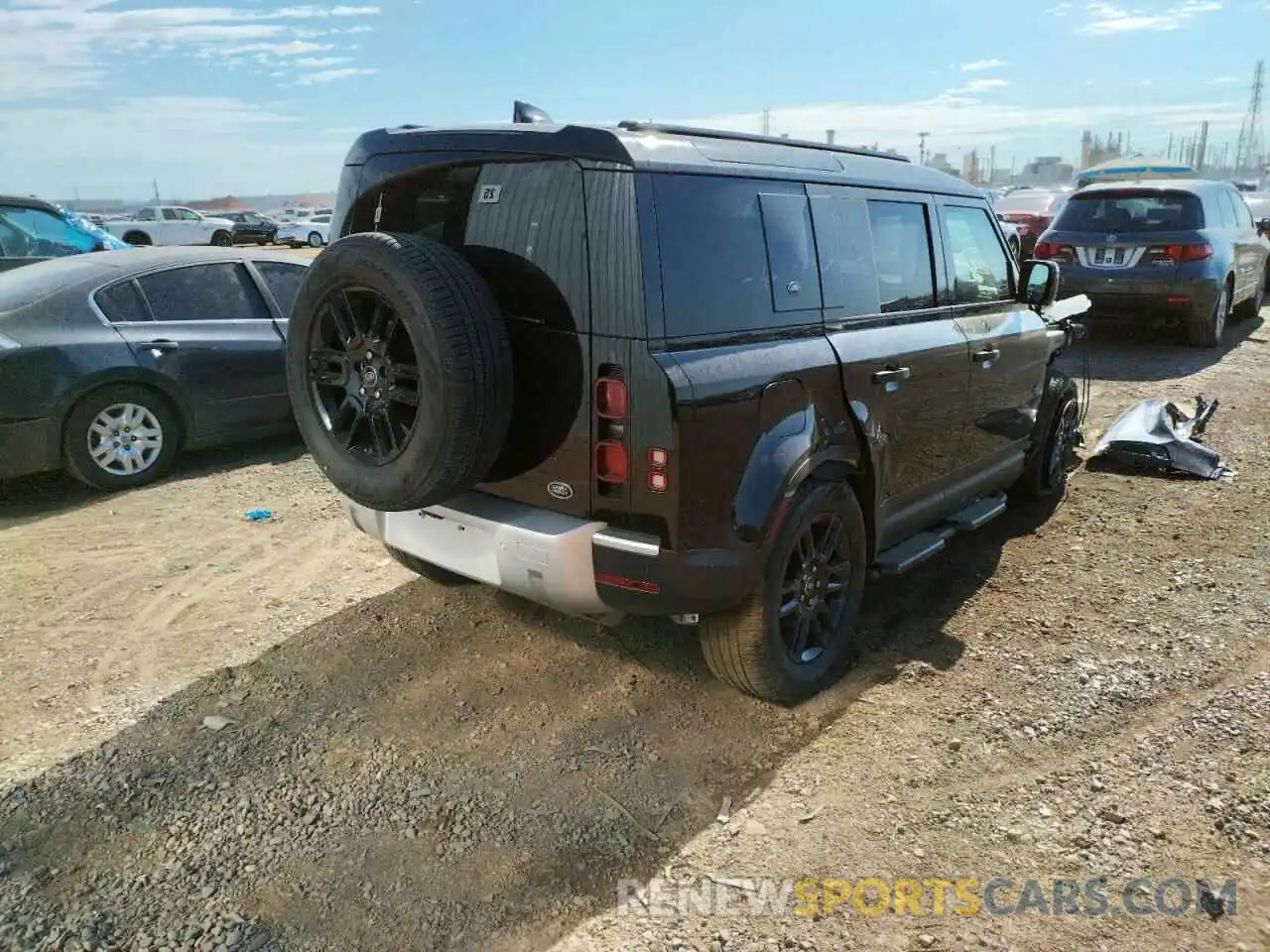 4 Photograph of a damaged car SALEJ7RX3M2035324 LAND ROVER DEFENDER 2021