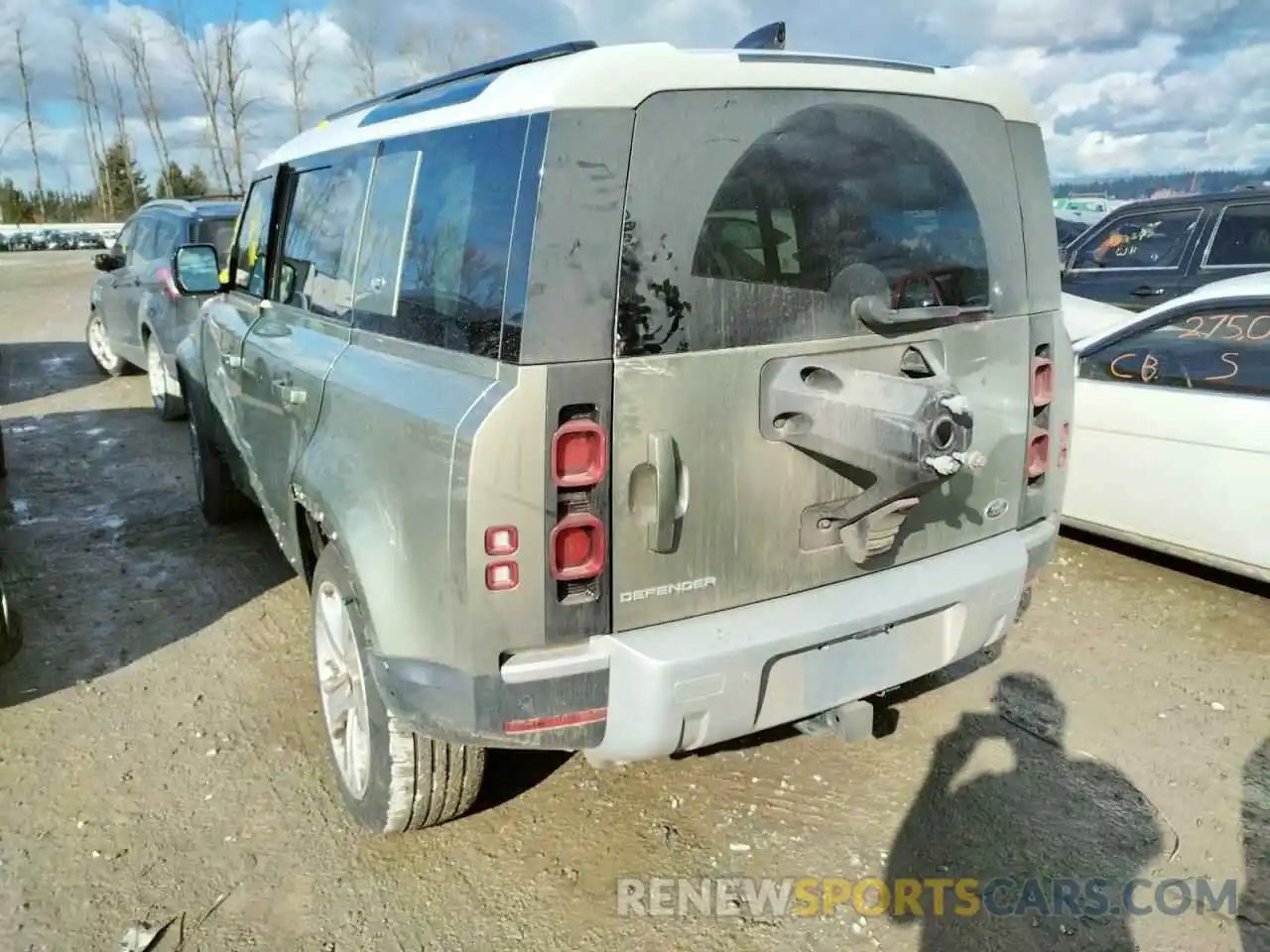 3 Photograph of a damaged car SALEJ7RX8M2041359 LAND ROVER DEFENDER 2021