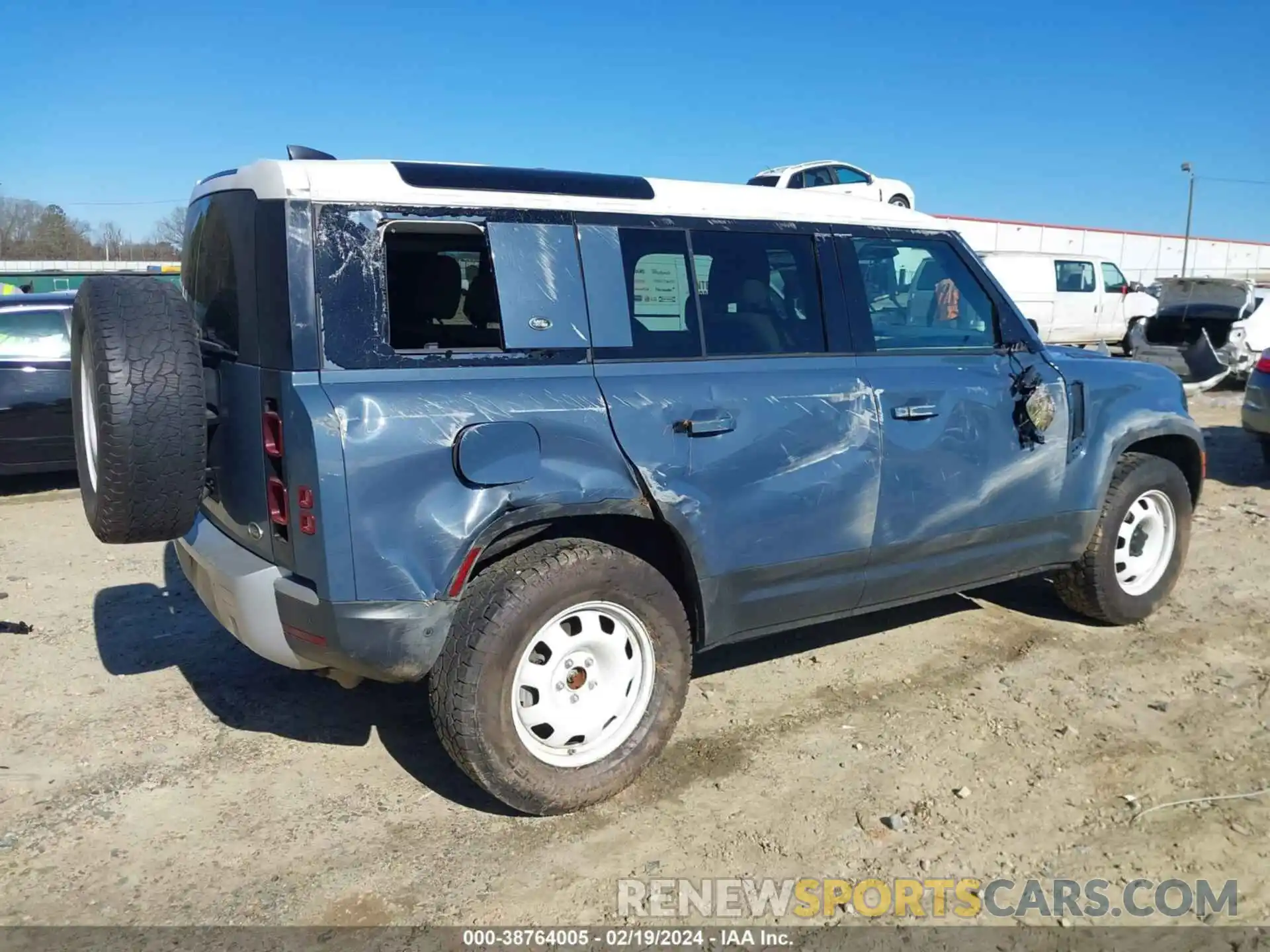 6 Photograph of a damaged car SALEJ7RXXM2041721 LAND ROVER DEFENDER 2021