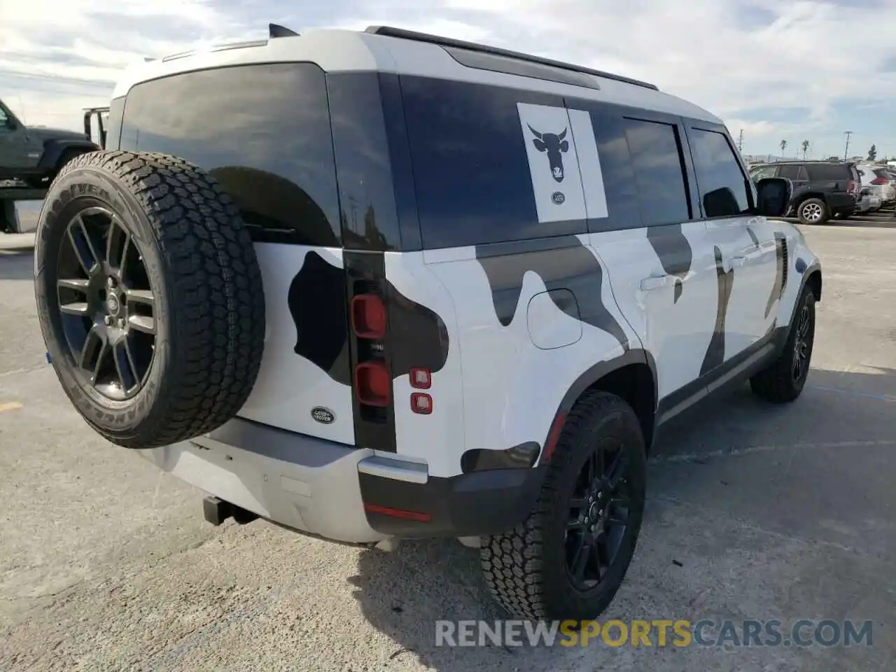 4 Photograph of a damaged car SALEJERX9M2046638 LAND ROVER DEFENDER 2021