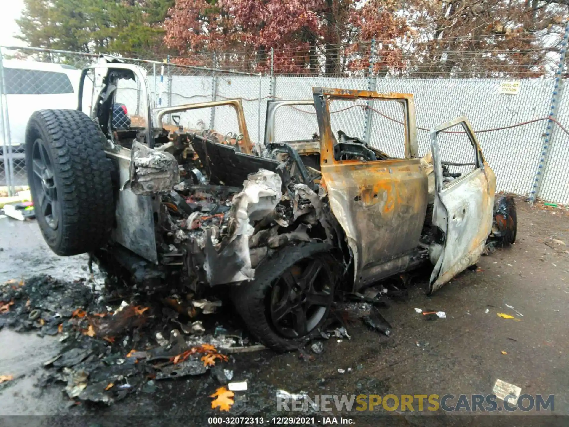 4 Photograph of a damaged car SALEK7RXXM2048519 LAND ROVER DEFENDER 2021