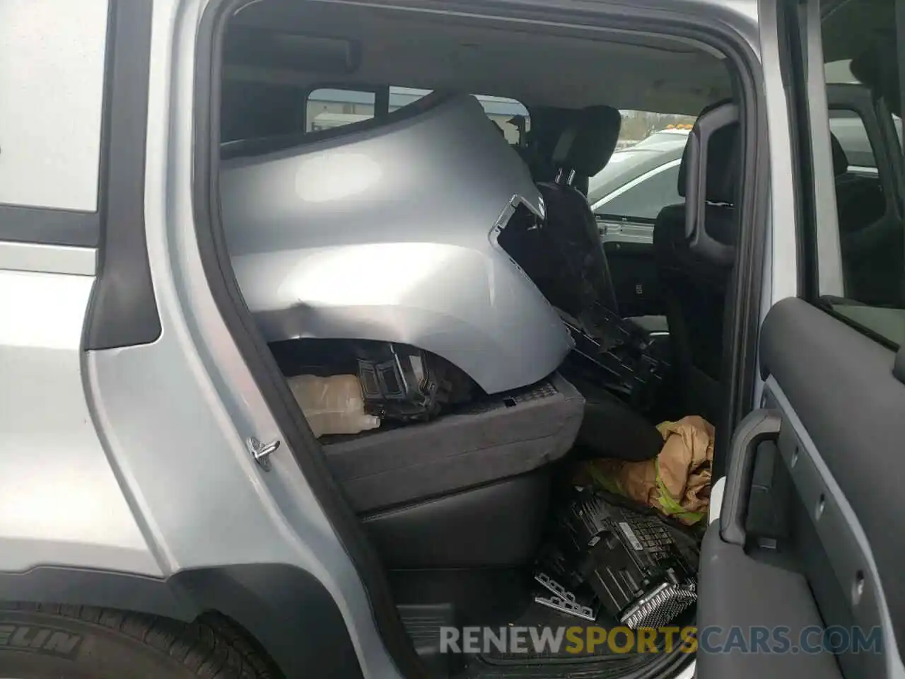 6 Photograph of a damaged car SALEP7RU5M2034700 LAND ROVER DEFENDER 2021