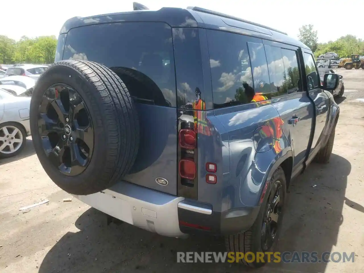 4 Photograph of a damaged car SALEP7RU9M2044470 LAND ROVER DEFENDER 2021