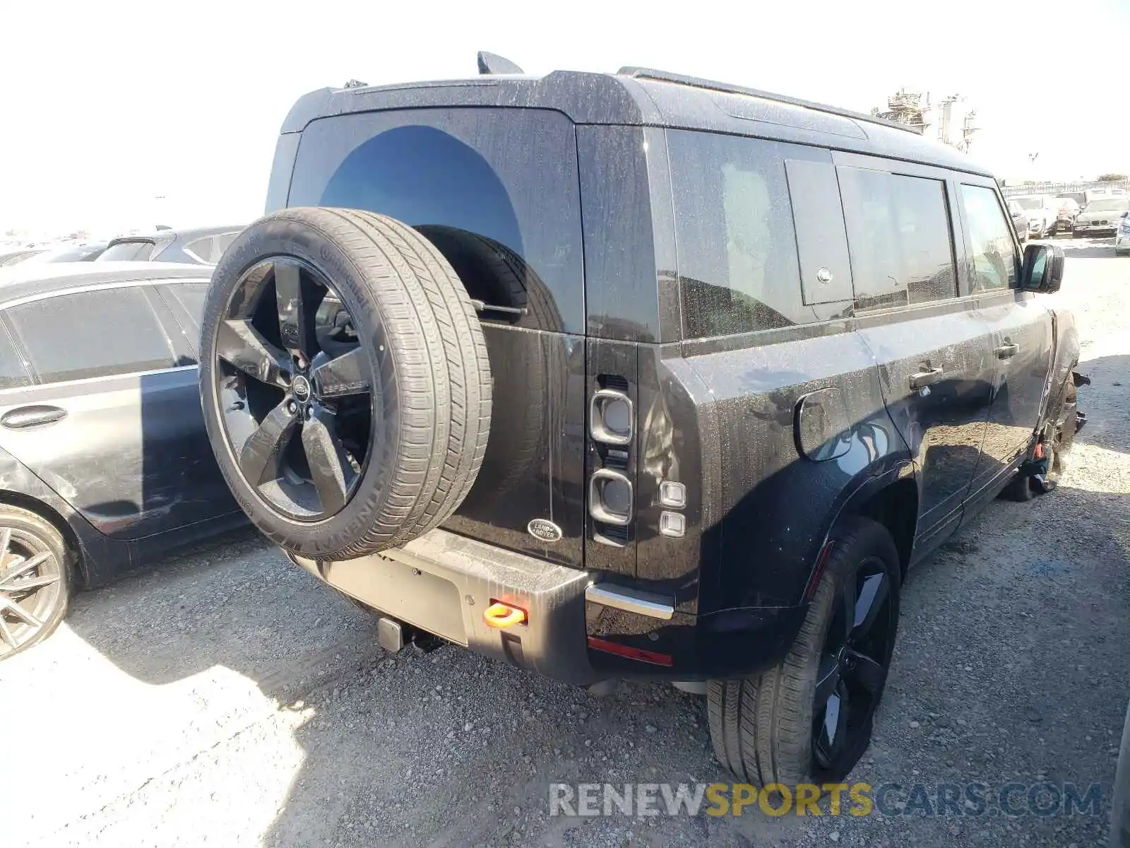 4 Photograph of a damaged car SALEX7RU1M2061621 LAND ROVER DEFENDER 2021