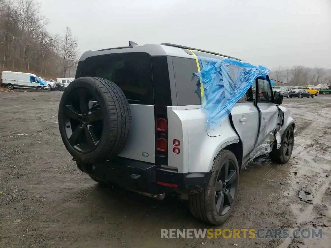 4 Photograph of a damaged car SALE37RU3N2068597 LAND ROVER DEFENDER 2022