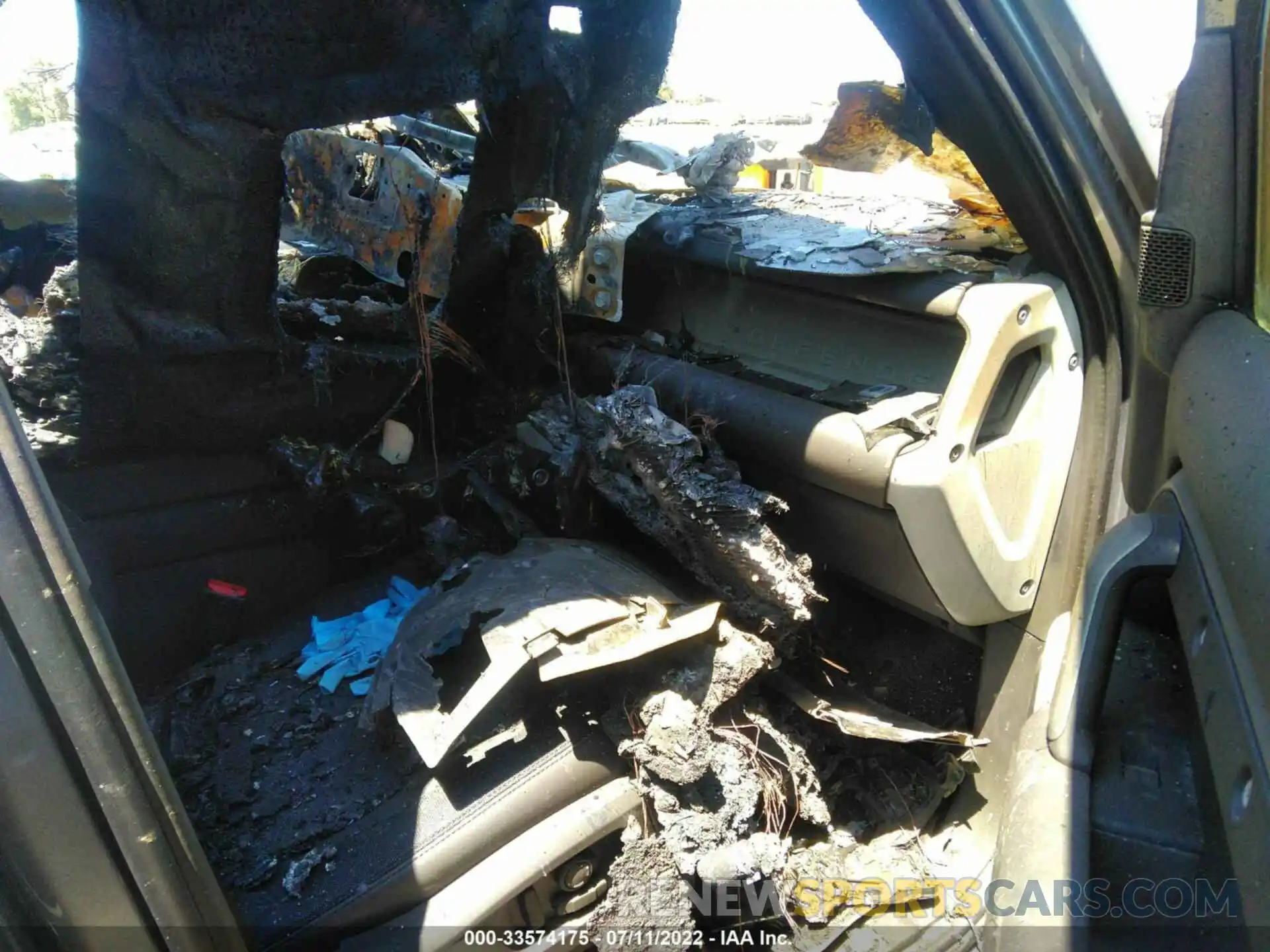 5 Photograph of a damaged car SALE37RU7N2076055 LAND ROVER DEFENDER 2022