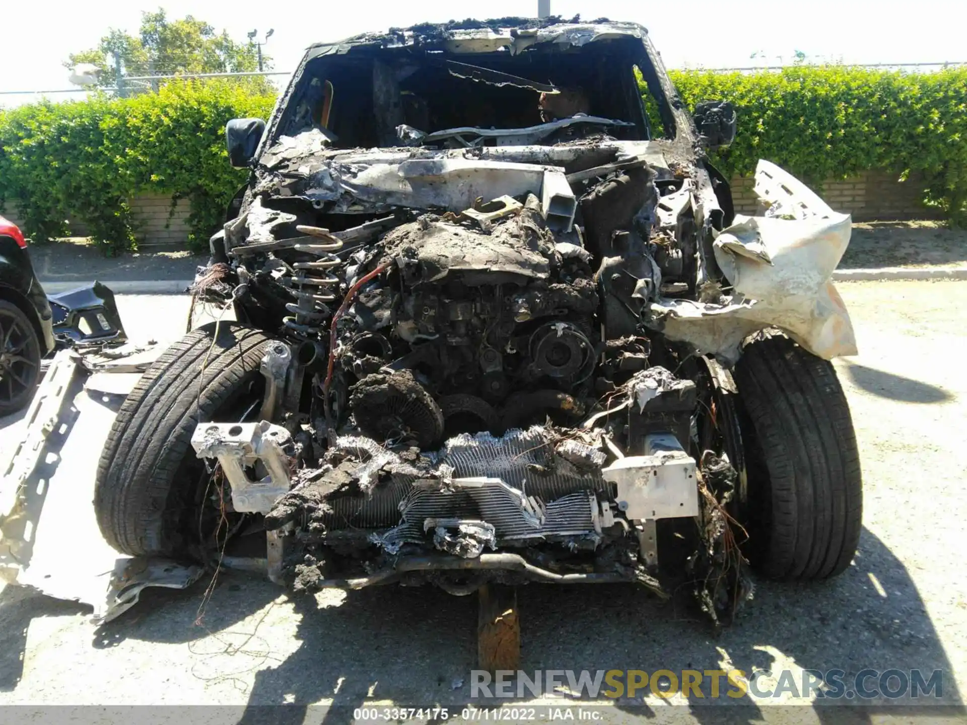 6 Photograph of a damaged car SALE37RU7N2076055 LAND ROVER DEFENDER 2022