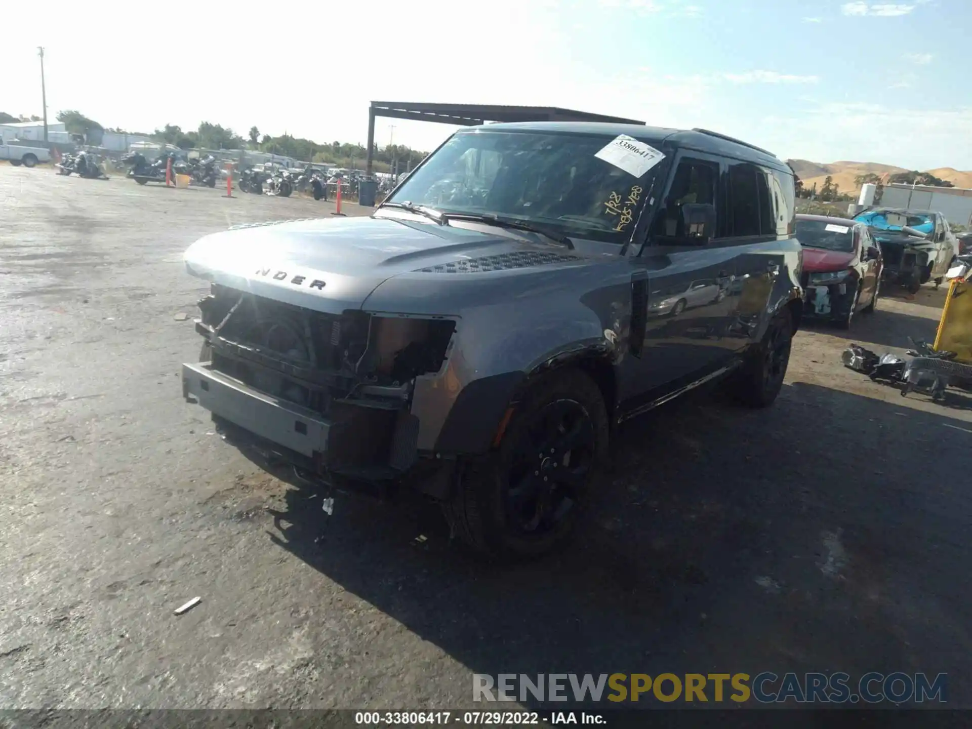 2 Photograph of a damaged car SALE3ERU0N2088231 LAND ROVER DEFENDER 2022