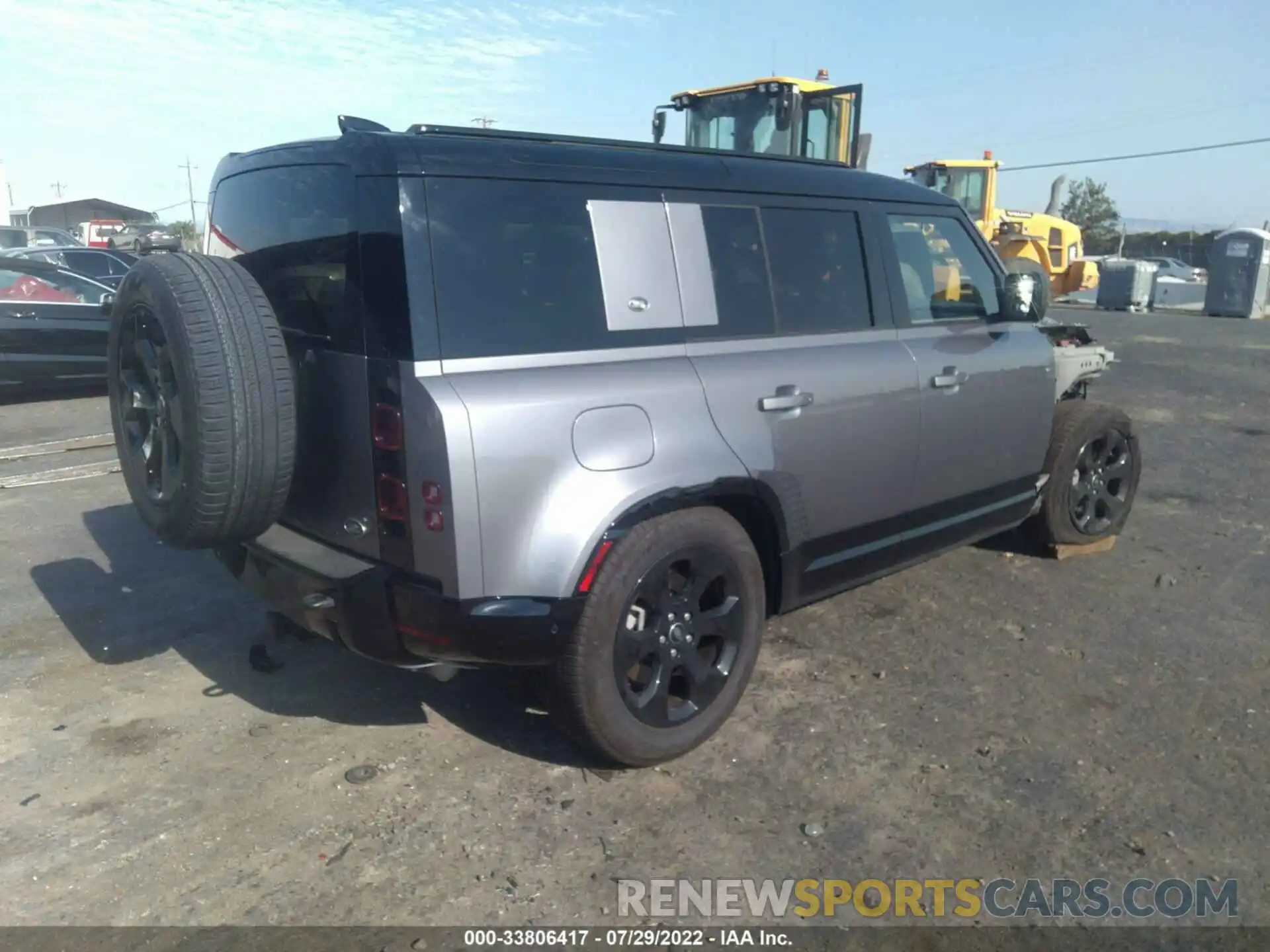 4 Photograph of a damaged car SALE3ERU0N2088231 LAND ROVER DEFENDER 2022