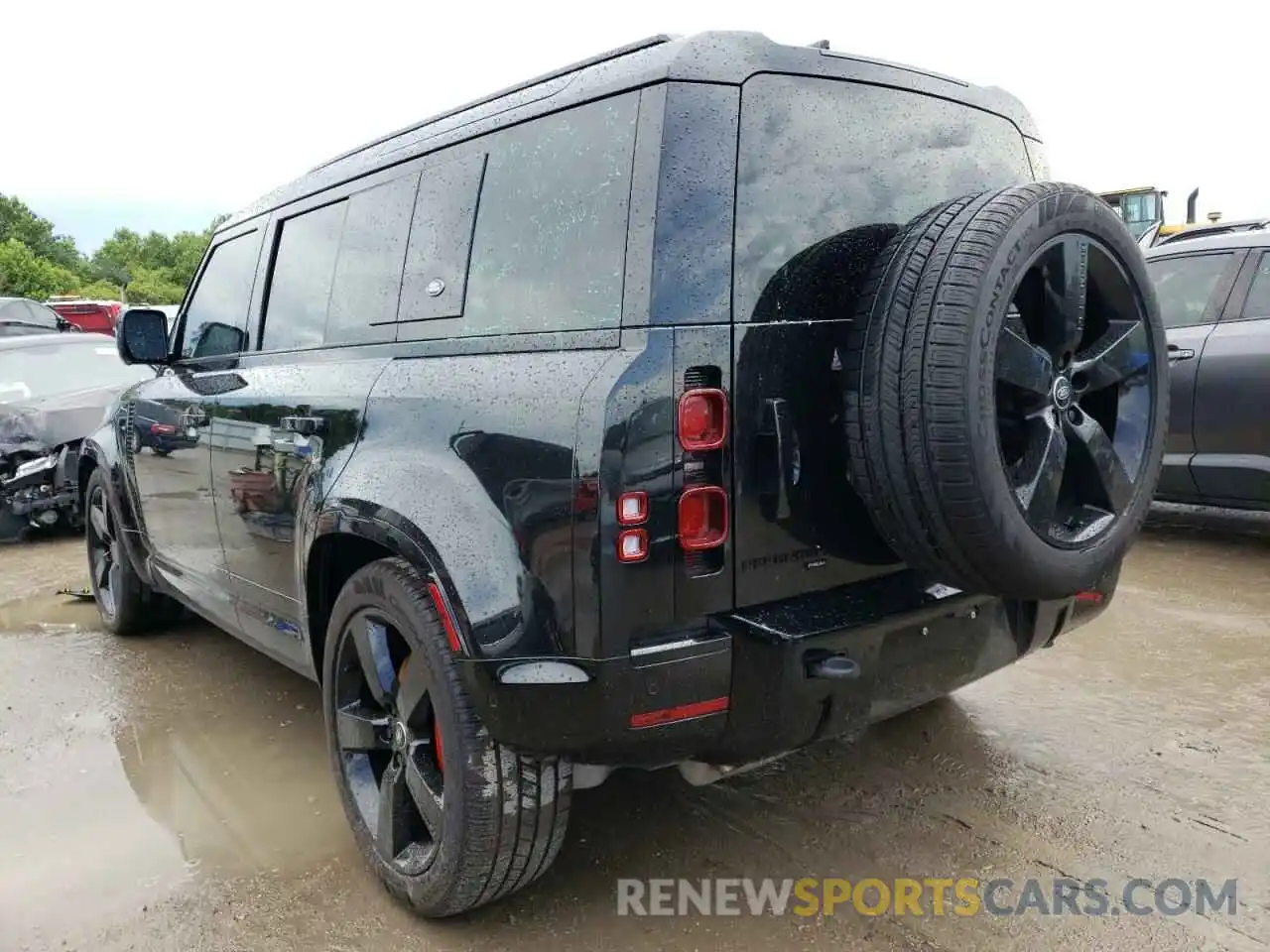 3 Photograph of a damaged car SALE3ERU7N2095306 LAND ROVER DEFENDER 2022