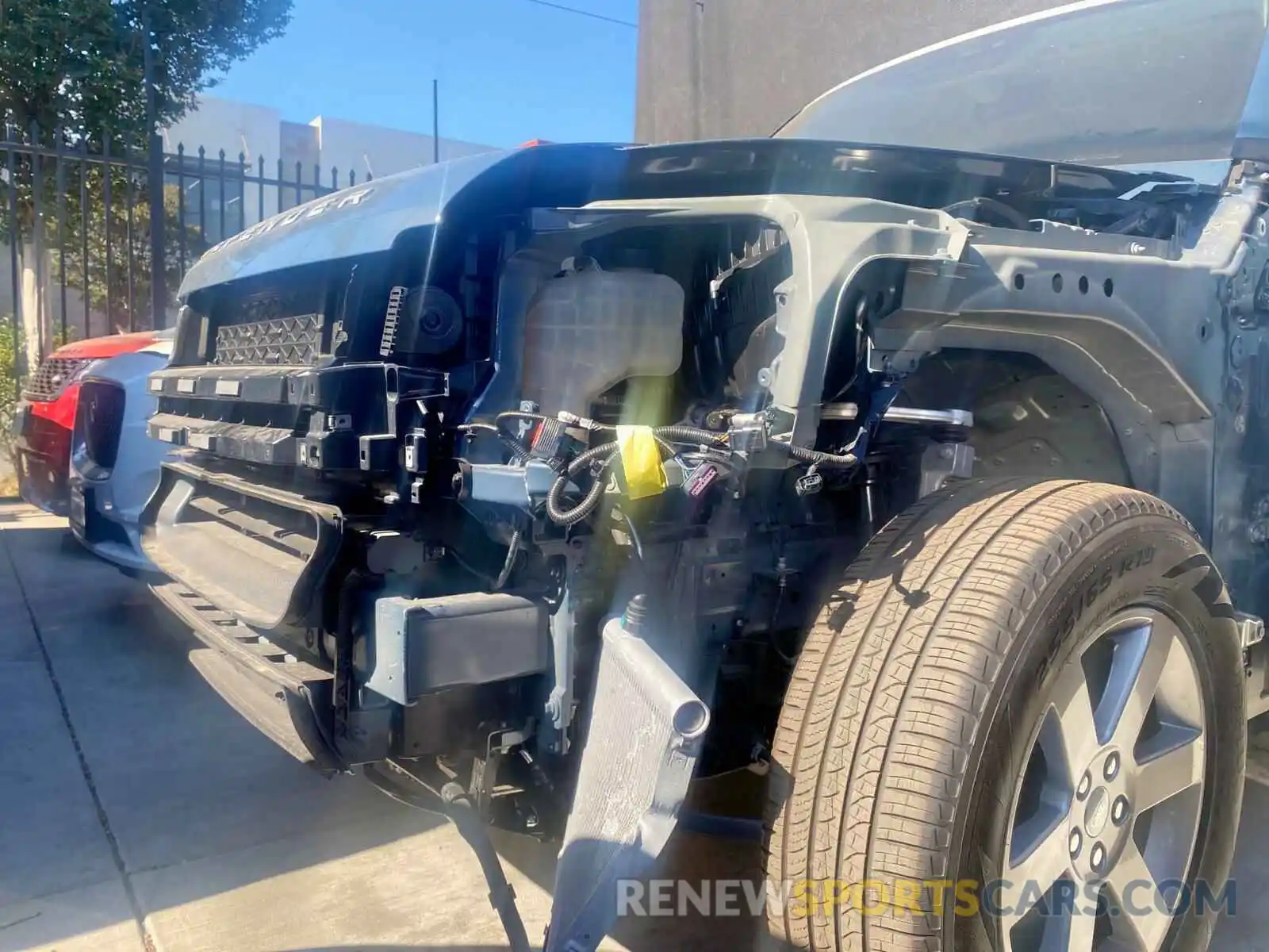 4 Photograph of a damaged car SALEJ7RX2N2091725 LAND ROVER DEFENDER 2022