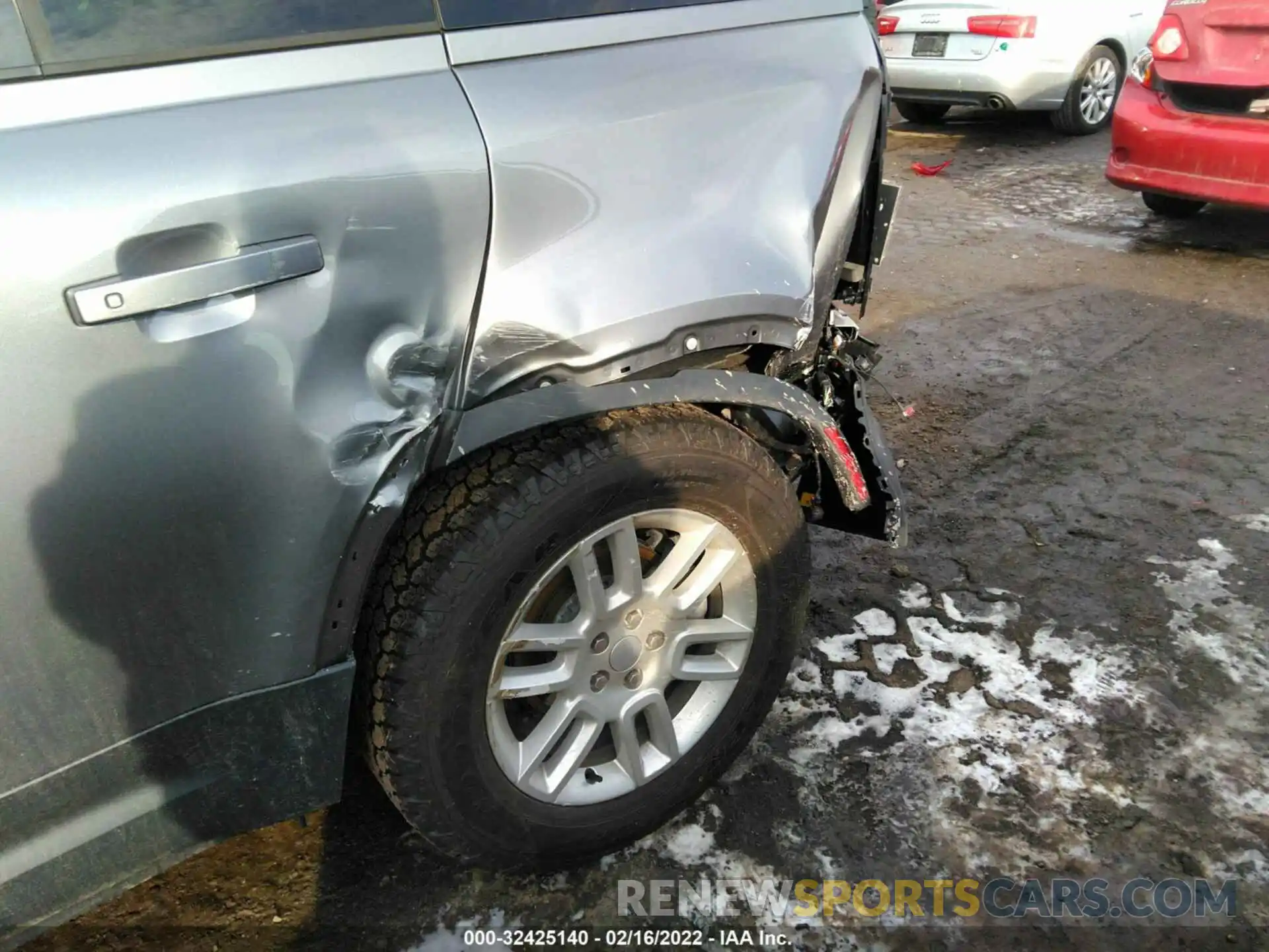 6 Photograph of a damaged car SALEJERX6N2095524 LAND ROVER DEFENDER 2022