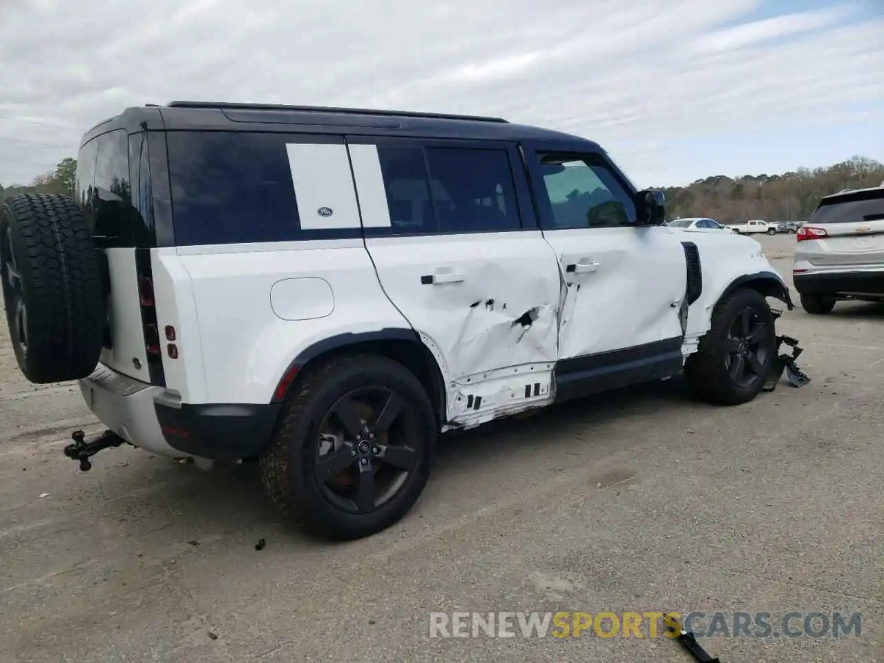 9 Photograph of a damaged car SALEP7RU8N2084394 LAND ROVER DEFENDER 2022