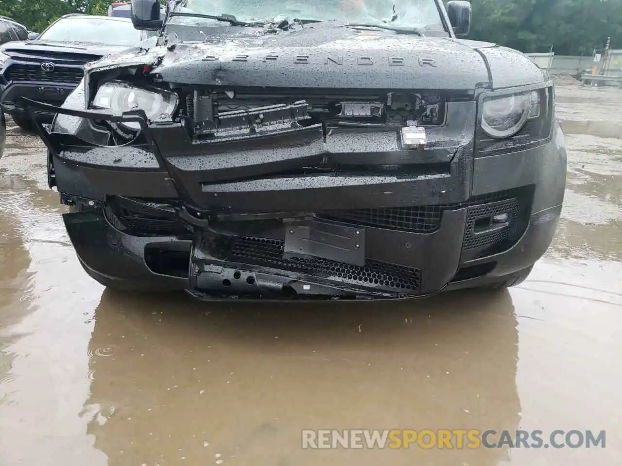 9 Photograph of a damaged car SALEX7RU3N2094878 LAND ROVER DEFENDER 2022