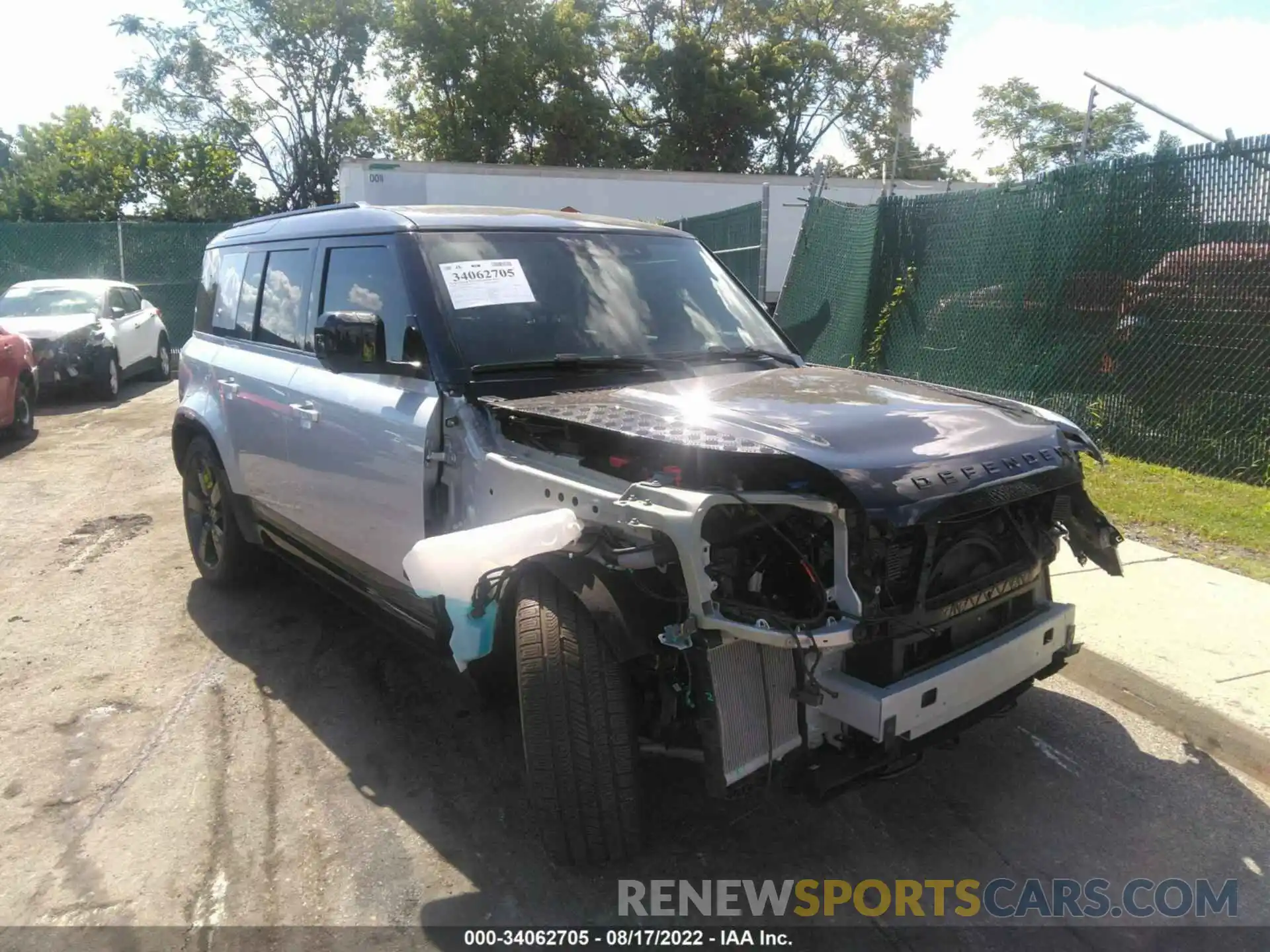 1 Photograph of a damaged car SALEXERU4N2073221 LAND ROVER DEFENDER 2022