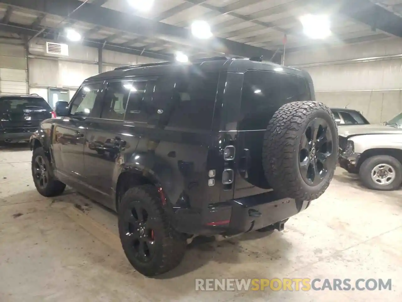 3 Photograph of a damaged car SALEXERU7N2067266 LAND ROVER DEFENDER 2022