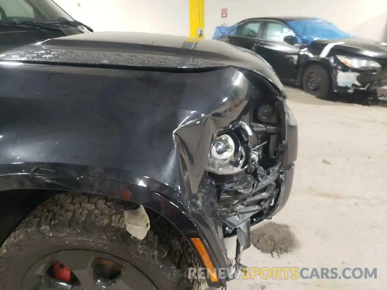 9 Photograph of a damaged car SALEXERU7N2067266 LAND ROVER DEFENDER 2022