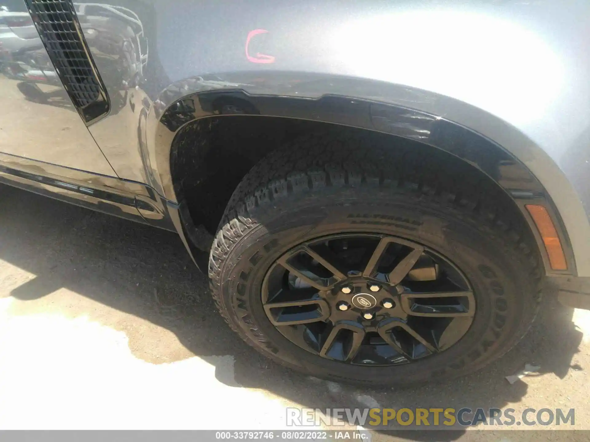 15 Photograph of a damaged car SALEY6RU6N2068850 LAND ROVER DEFENDER 2022